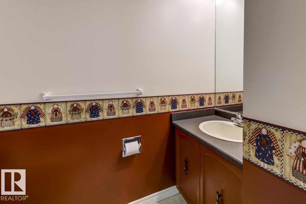 Photo 21 at 17920 76 Avenue NW, Lymburn, Edmonton