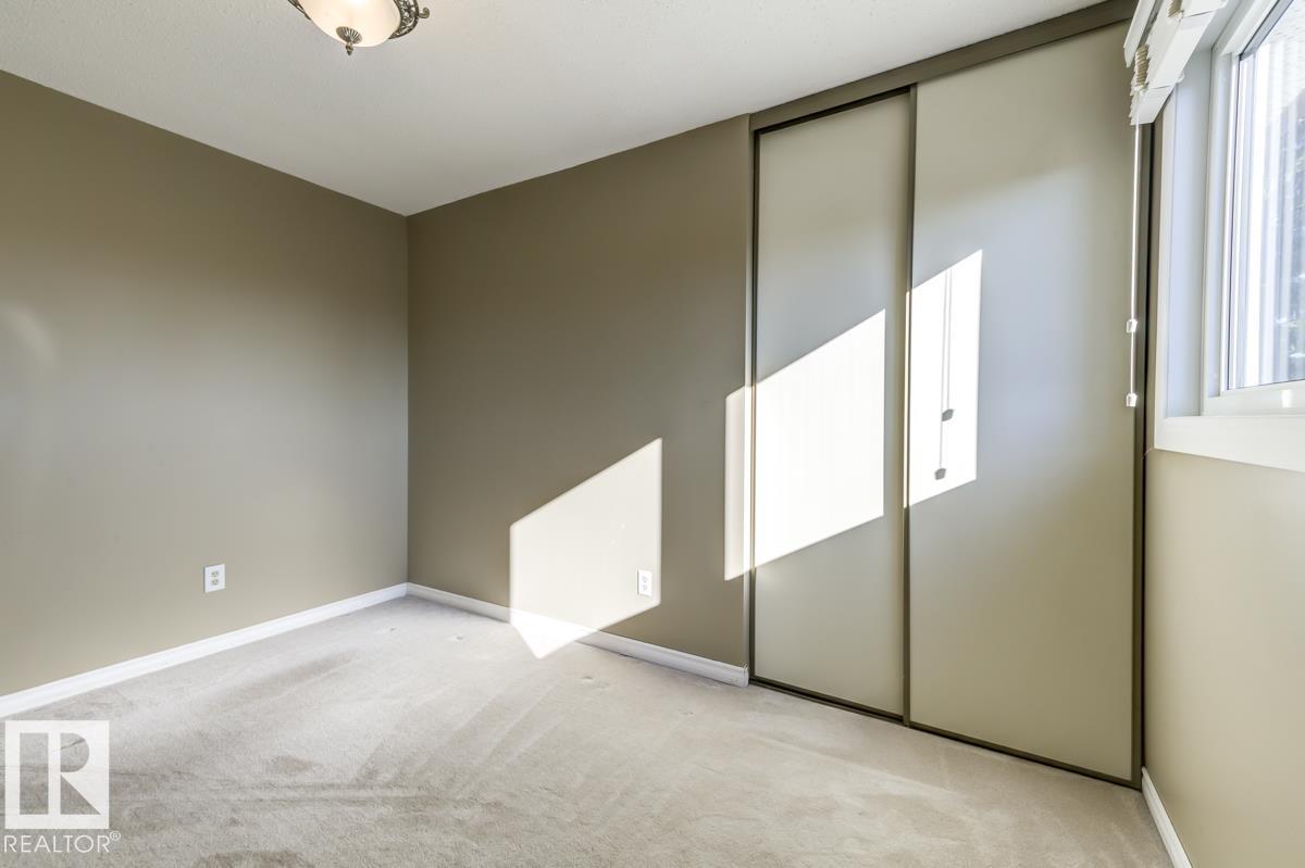Photo 33 at 17920 76 Avenue NW, Lymburn, Edmonton