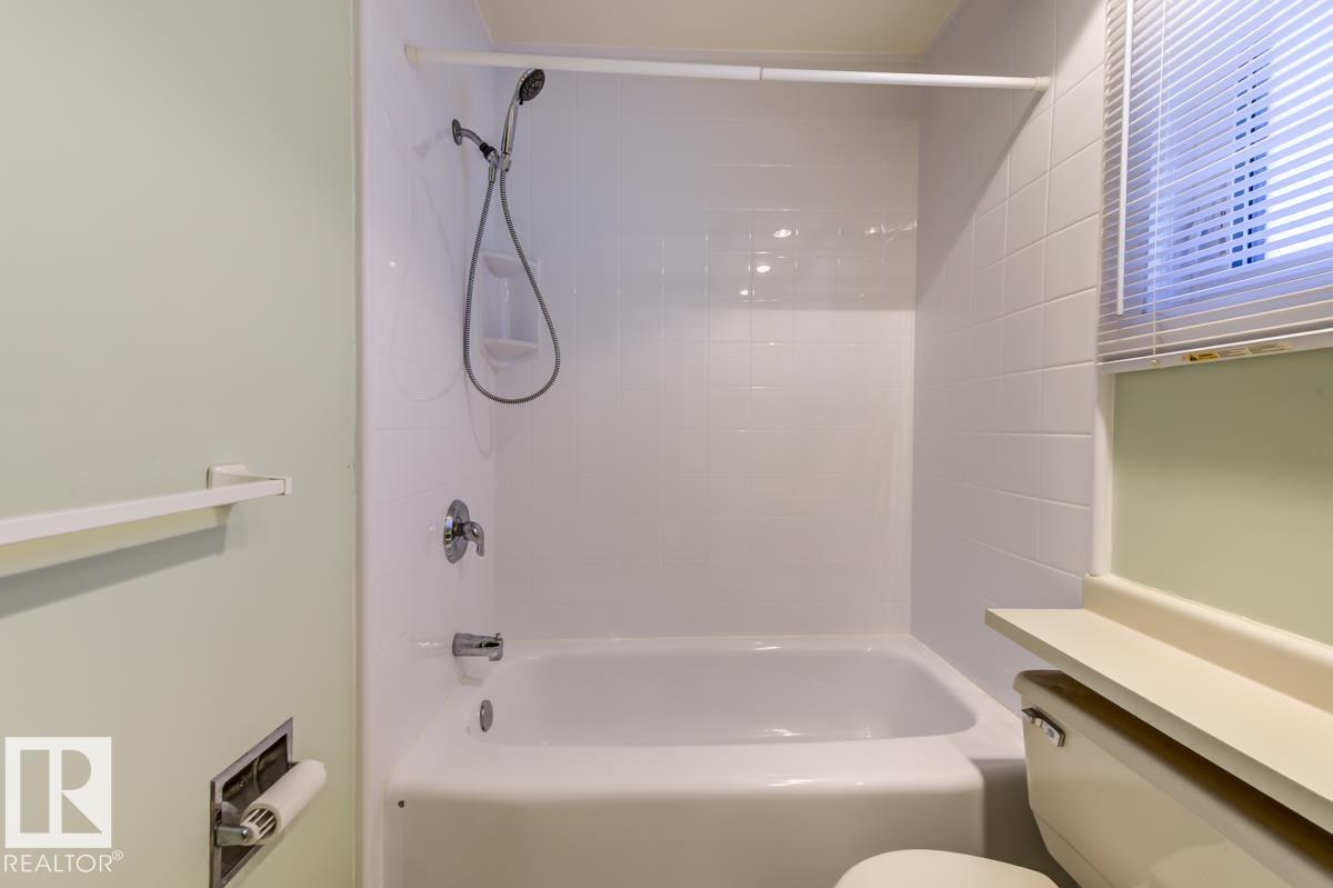Photo 35 at 17920 76 Avenue NW, Lymburn, Edmonton