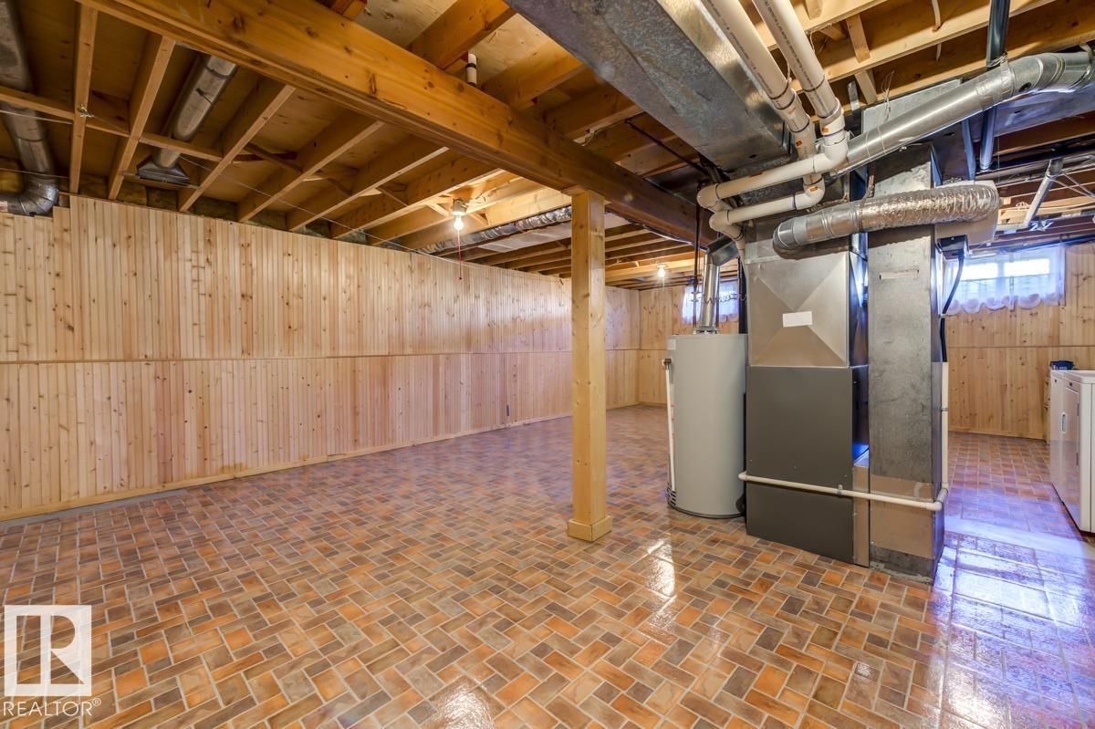 Photo 40 at 17920 76 Avenue NW, Lymburn, Edmonton