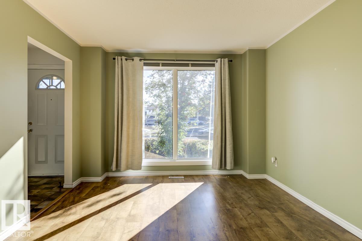 Photo 7 at 17920 76 Avenue NW, Lymburn, Edmonton