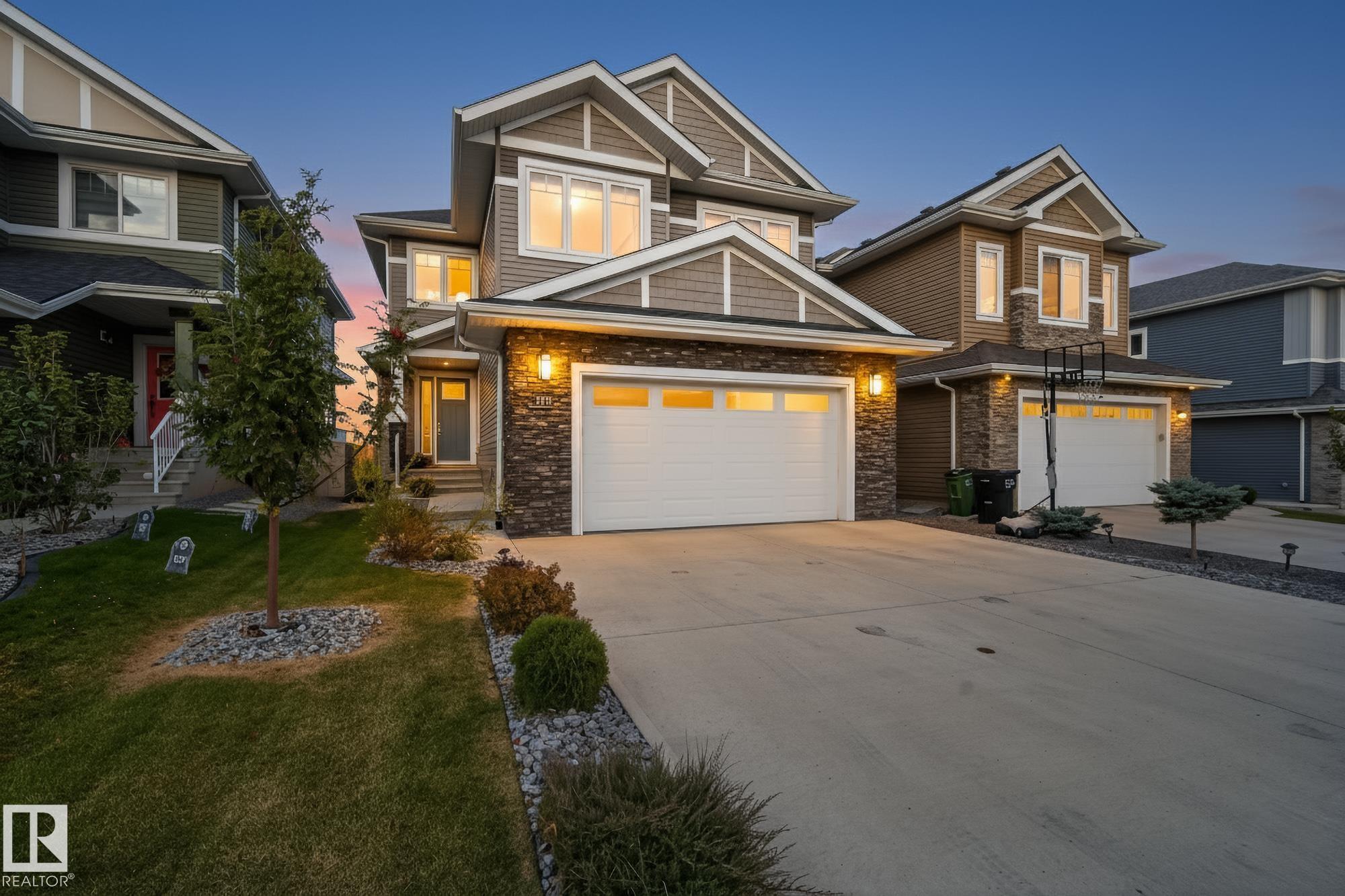 Photo 4 at 3419 Chickadee Drive NW, Starling, Edmonton