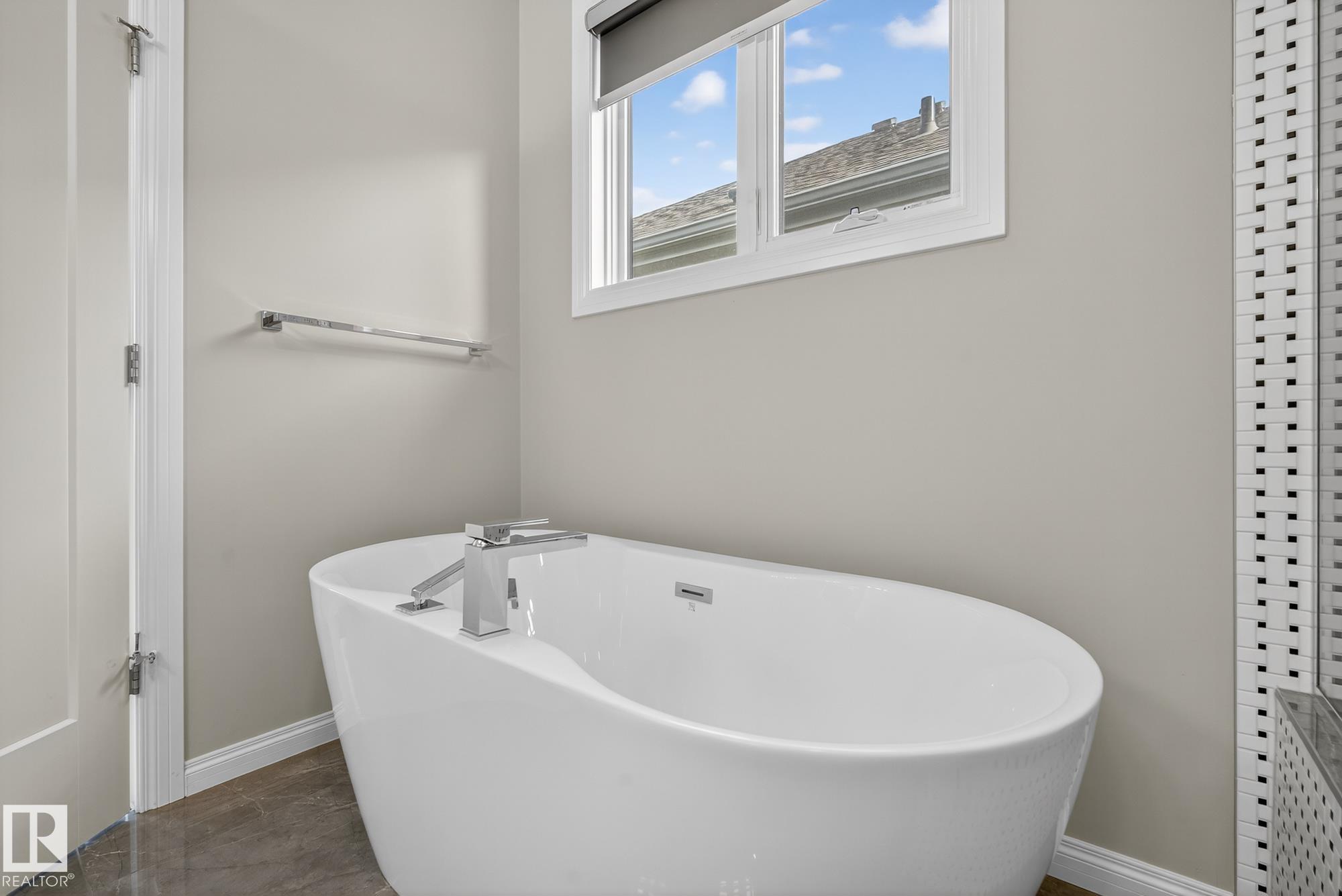 Photo 39 at 3419 Chickadee Drive NW, Starling, Edmonton