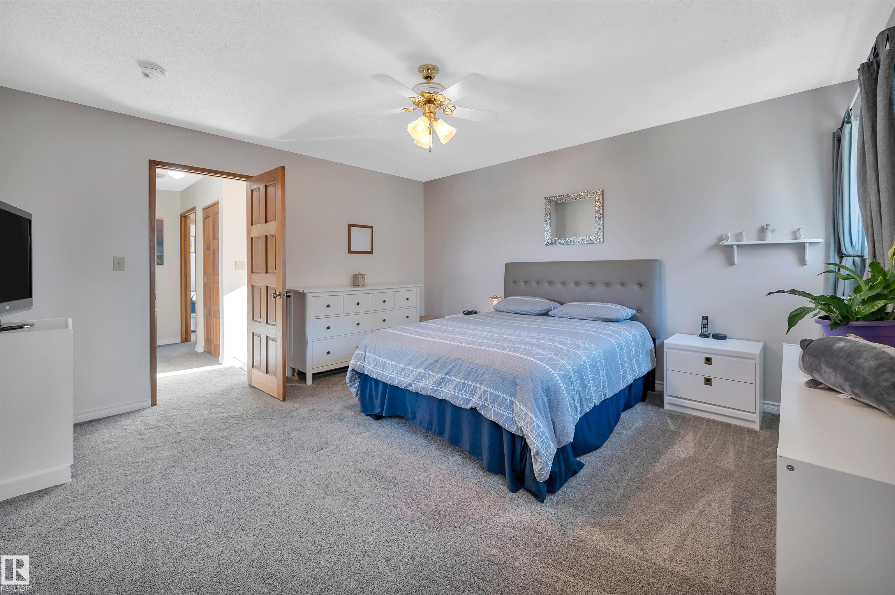 Photo 22 at 1412 35 Street NW, Crawford Plains, Edmonton