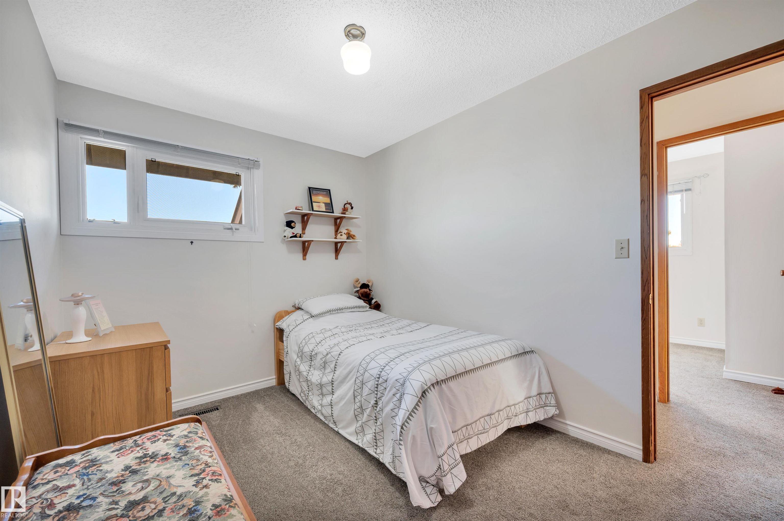 Photo 26 at 1412 35 Street NW, Crawford Plains, Edmonton