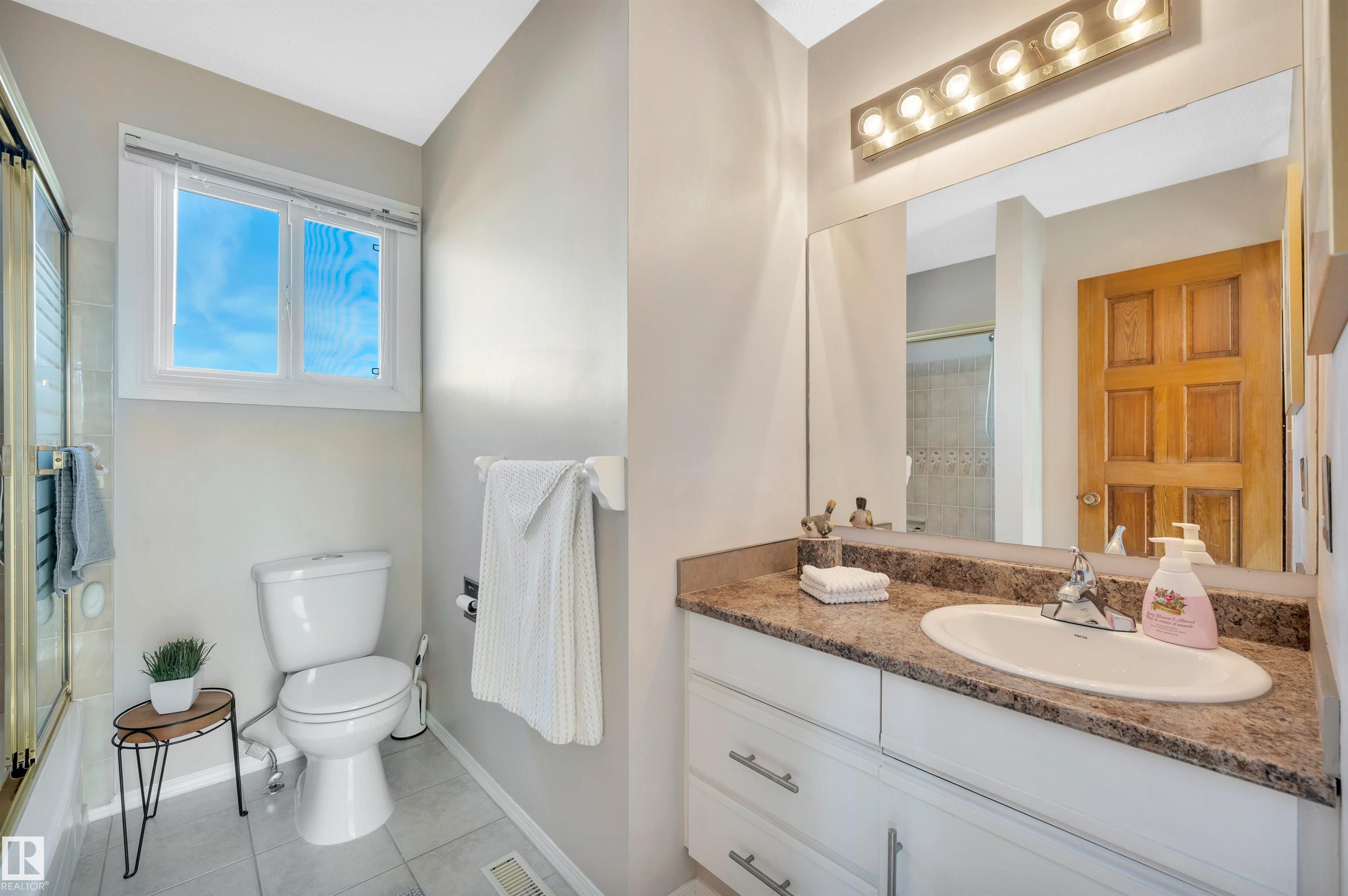 Photo 30 at 1412 35 Street NW, Crawford Plains, Edmonton