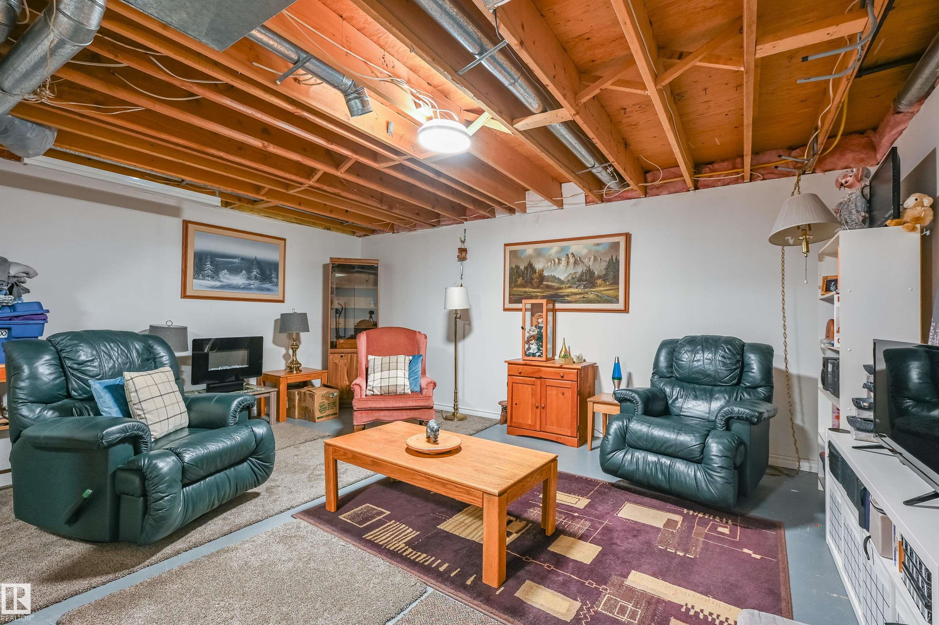 Photo 31 at 1412 35 Street NW, Crawford Plains, Edmonton