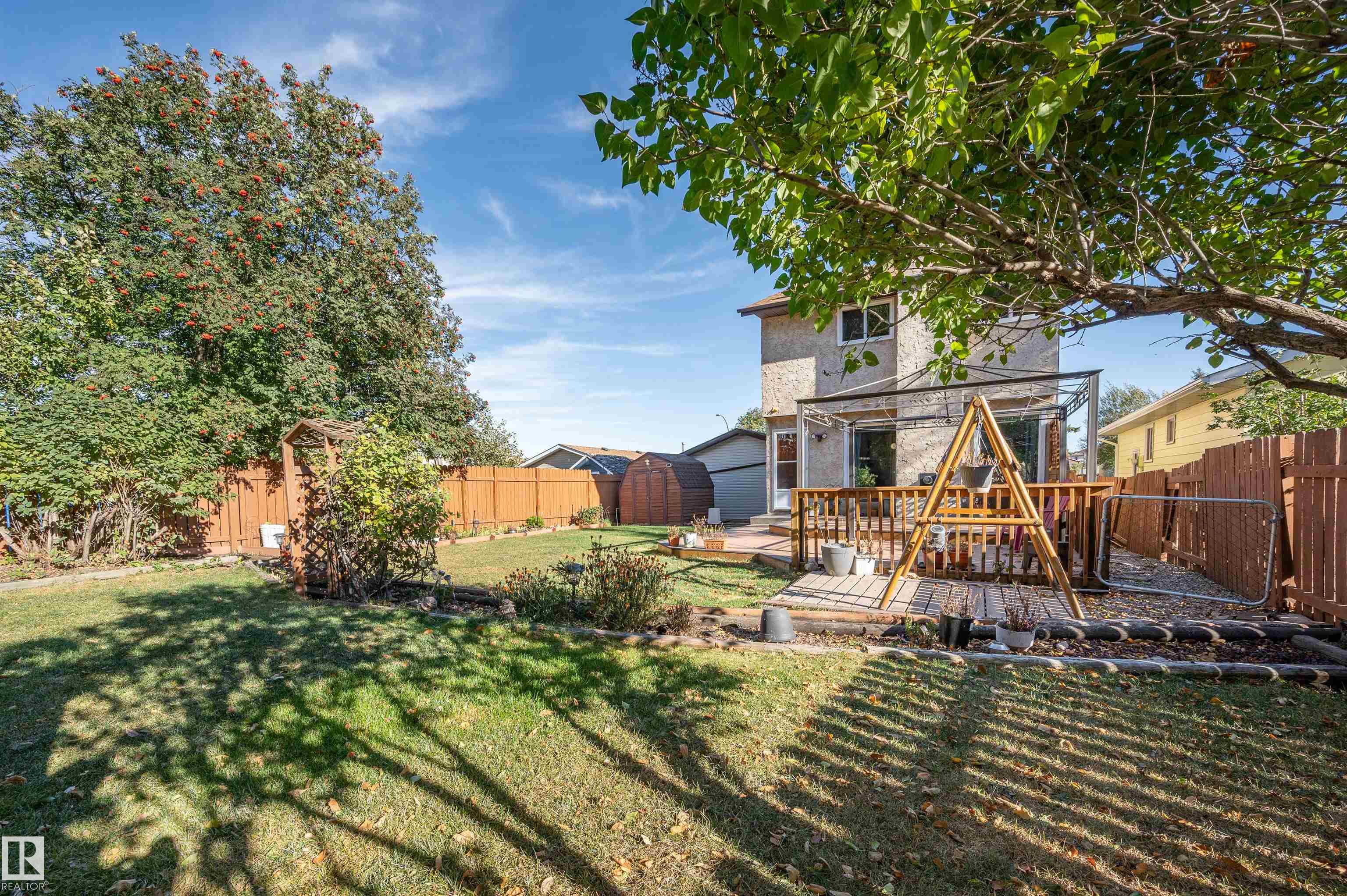 Photo 39 at 1412 35 Street NW, Crawford Plains, Edmonton