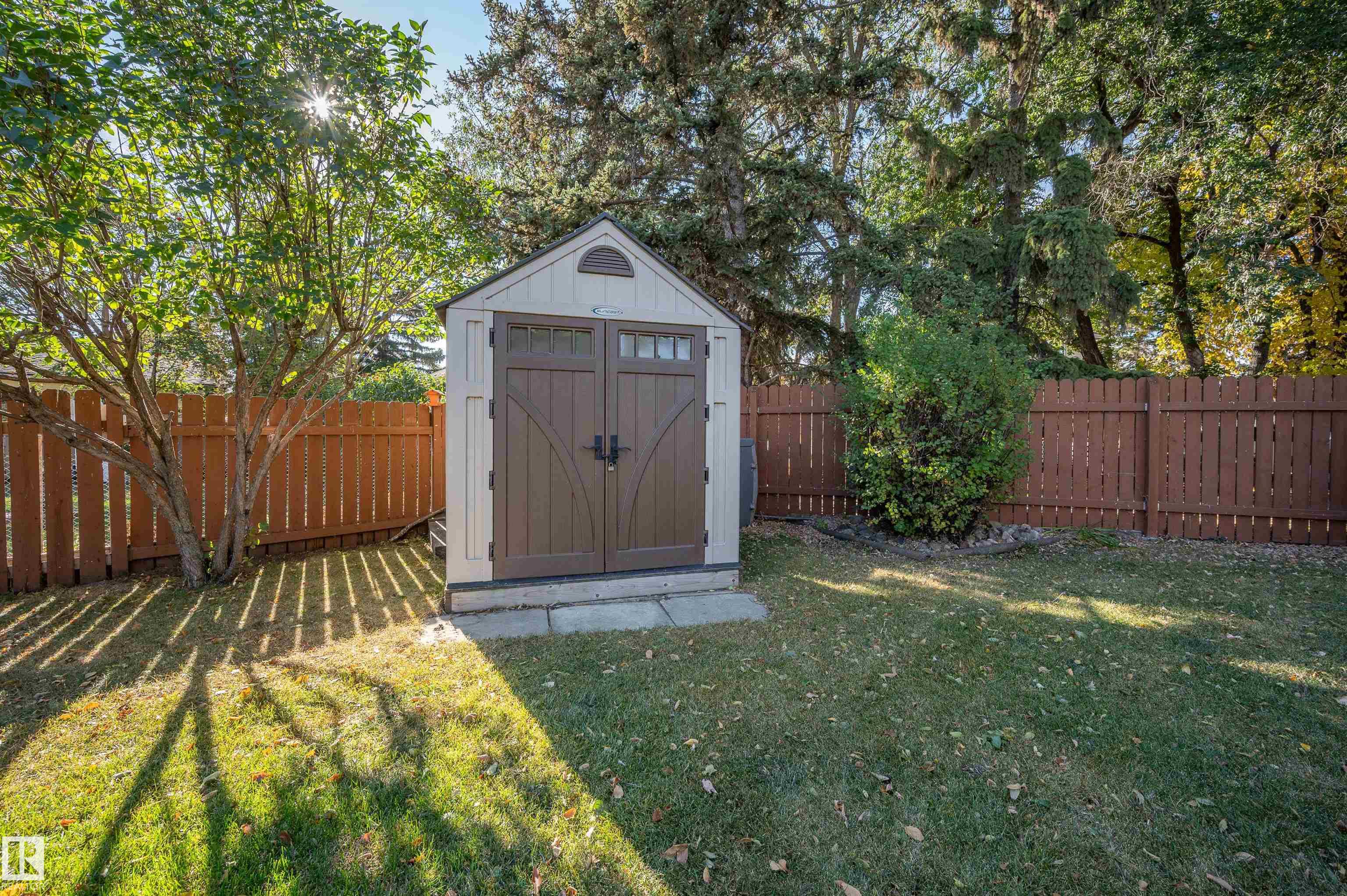 Photo 40 at 1412 35 Street NW, Crawford Plains, Edmonton