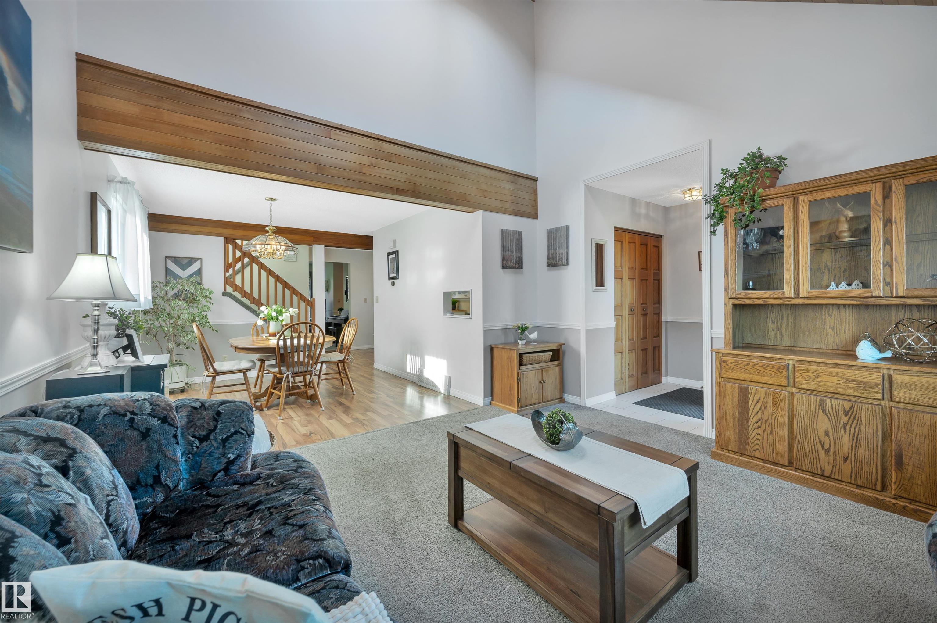 Photo 5 at 1412 35 Street NW, Crawford Plains, Edmonton