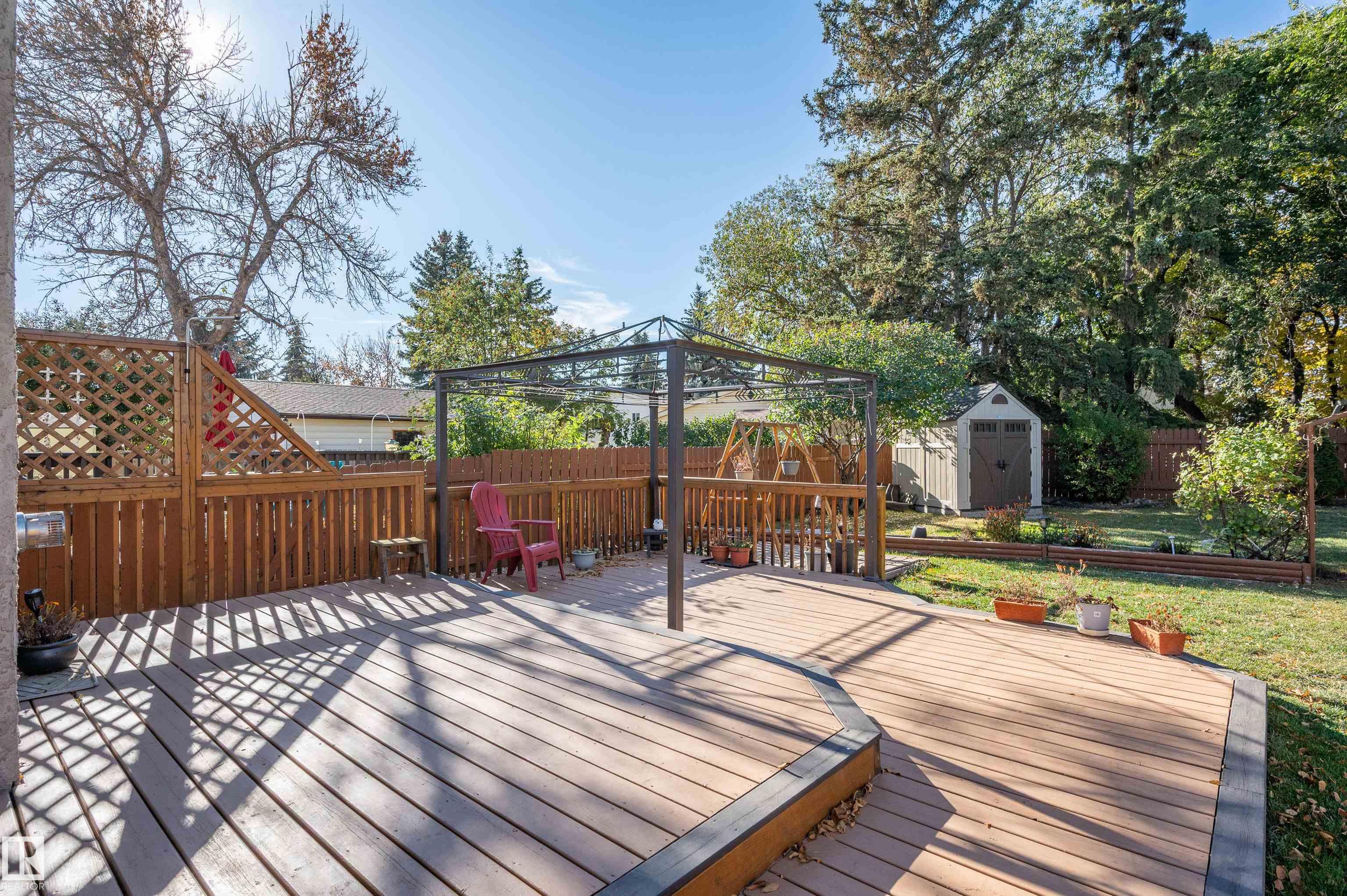 Photo 44 at 1412 35 Street NW, Crawford Plains, Edmonton