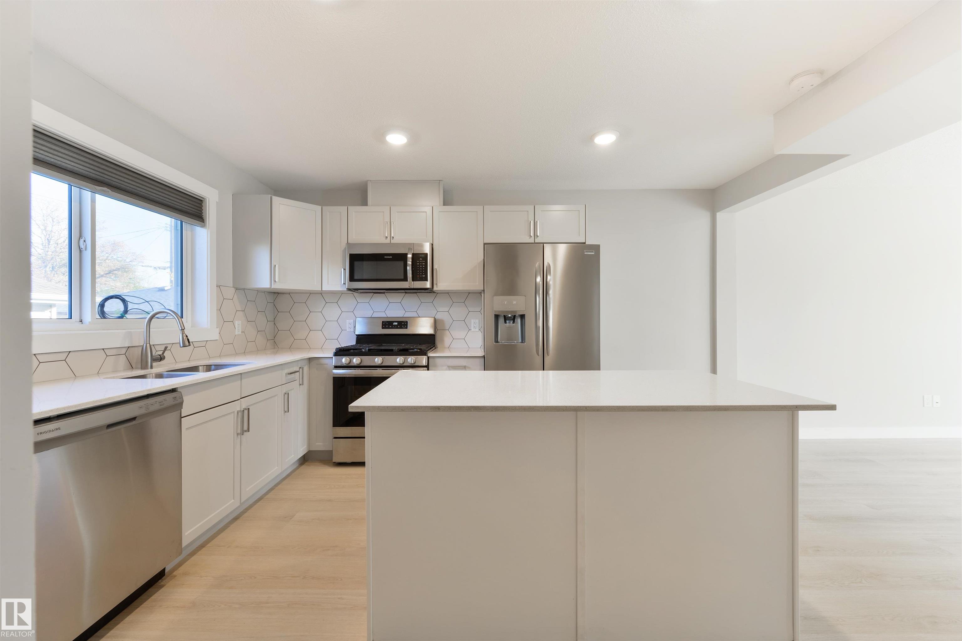 7942 82 Avenue NW, Idylwylde, Edmonton 