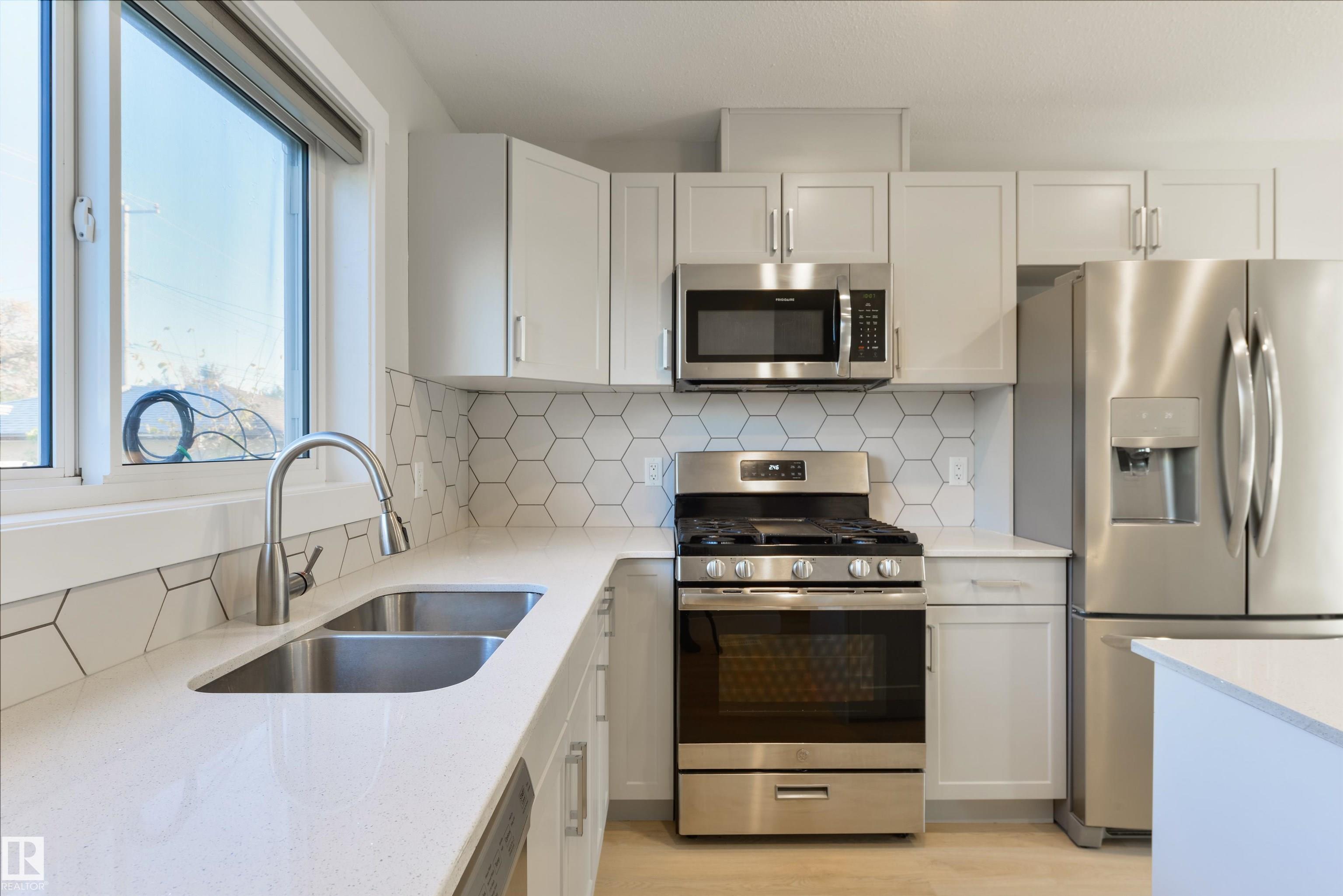 Photo 12 at 7942 82 Avenue NW, Idylwylde, Edmonton