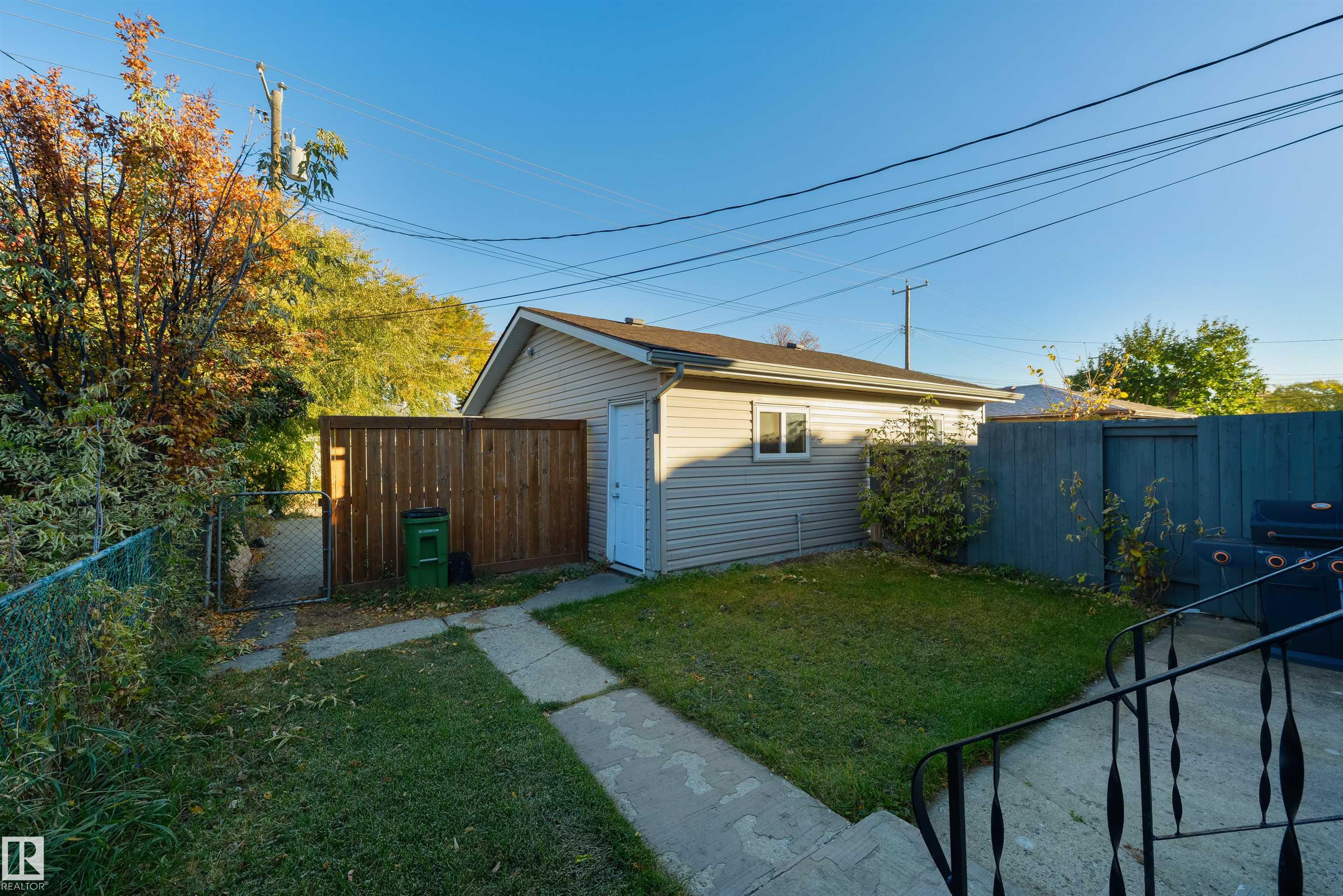 Photo 37 at 7942 82 Avenue NW, Idylwylde, Edmonton