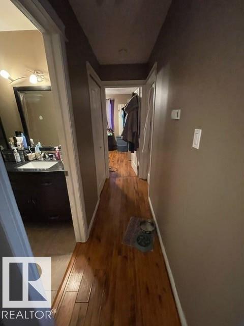 http://cdnparap120.paragonrels.com/ParagonImages/Property/p12/RAE/225375500/15/0/0/e0041ed887484c2d1f320a02548d1cbe/1/26284d32ddc712ce73f013b4599cfc3b/225375500-ED65DA44-85E9-4B6B-B27A-7B2D8039F4EA.JPG