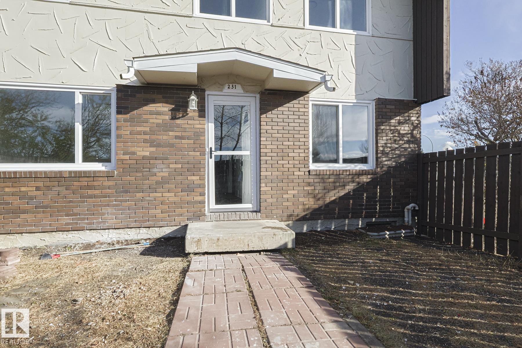 Picture for 231 ROSELAND VG NW