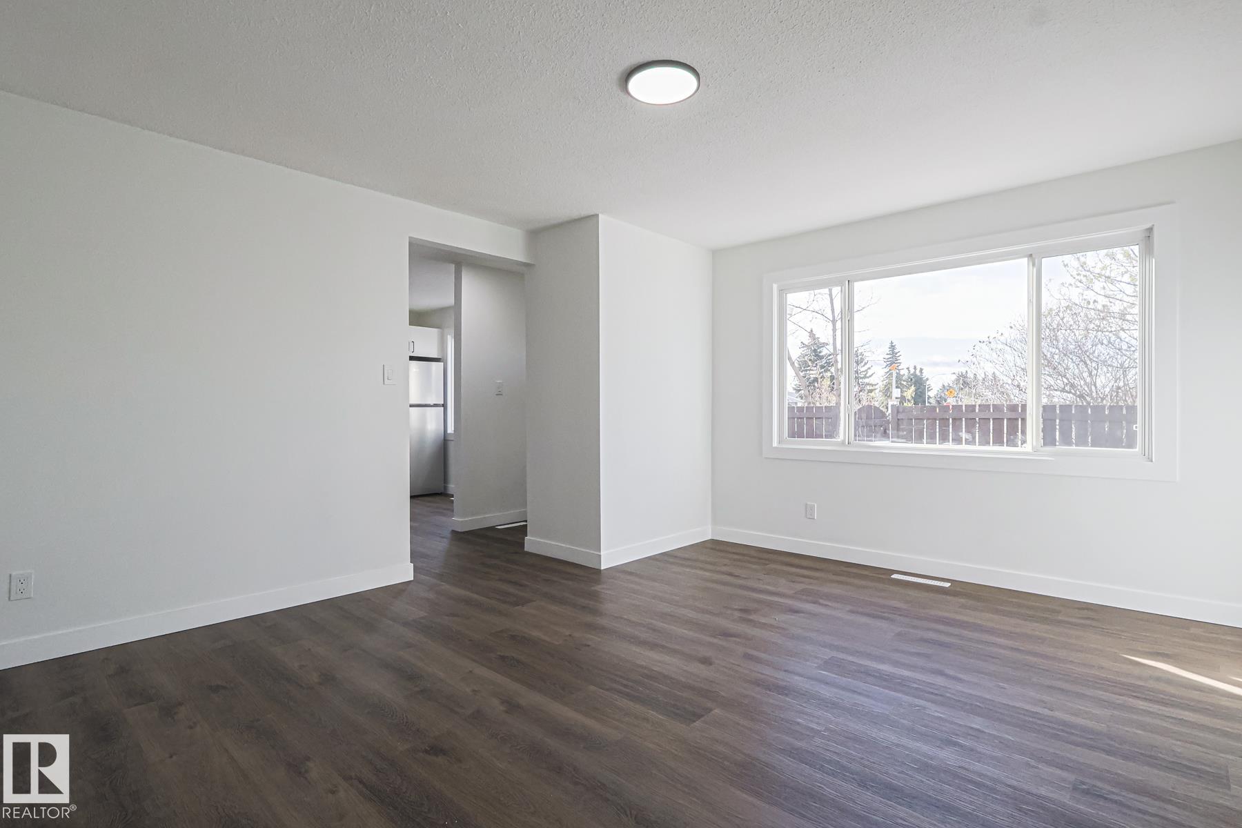 Picture for 231 ROSELAND VG NW