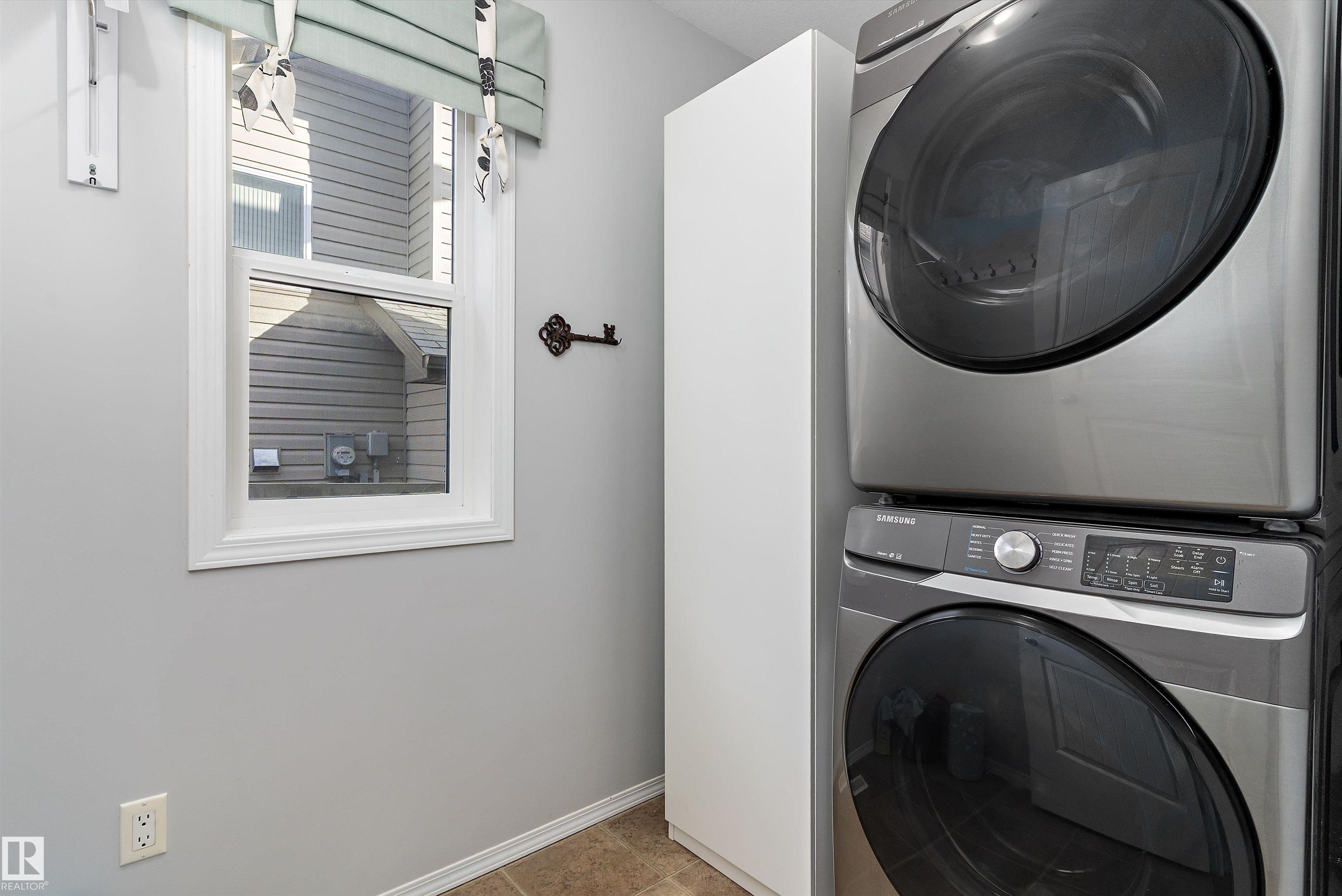 Photo 17 at 1510 37a Avenue NW, Tamarack, Edmonton