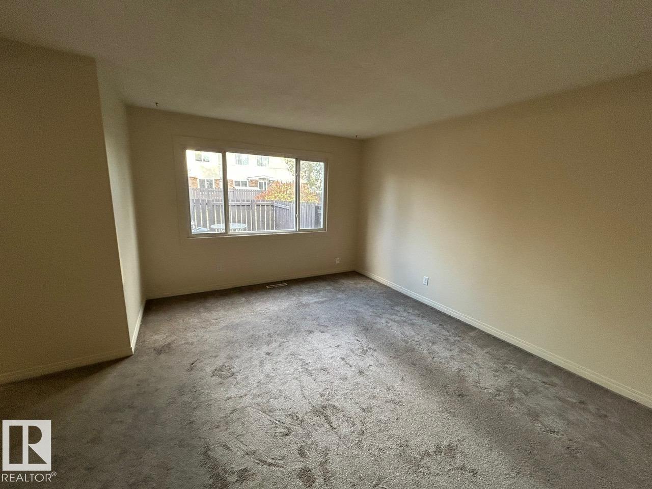 Picture for 130 ROSELAND VG NW