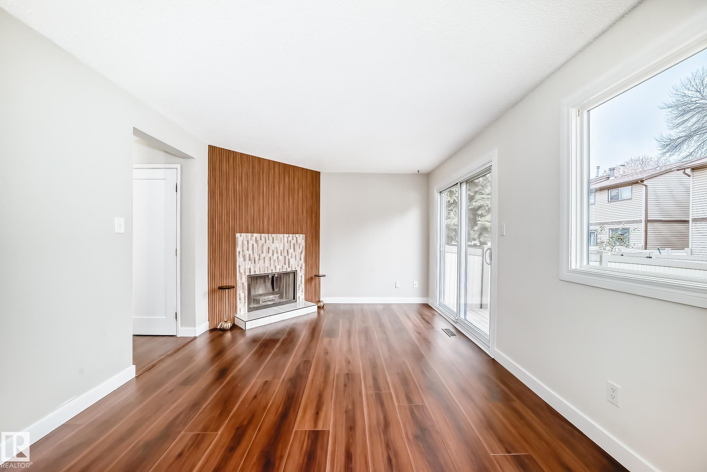 Photo 13 at 1189 Hooke Road NW, Overlanders, Edmonton