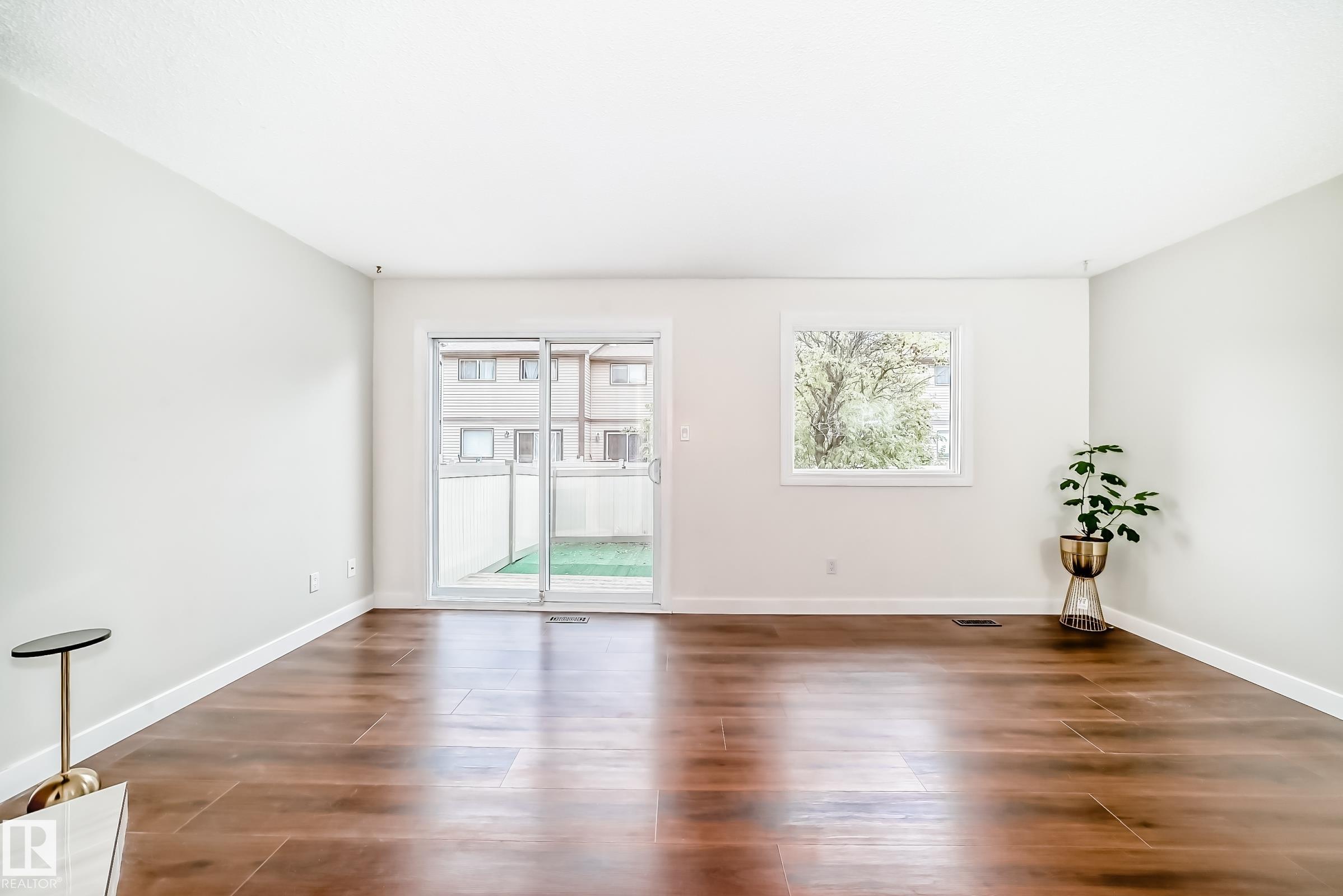 Photo 15 at 1189 Hooke Road NW, Overlanders, Edmonton