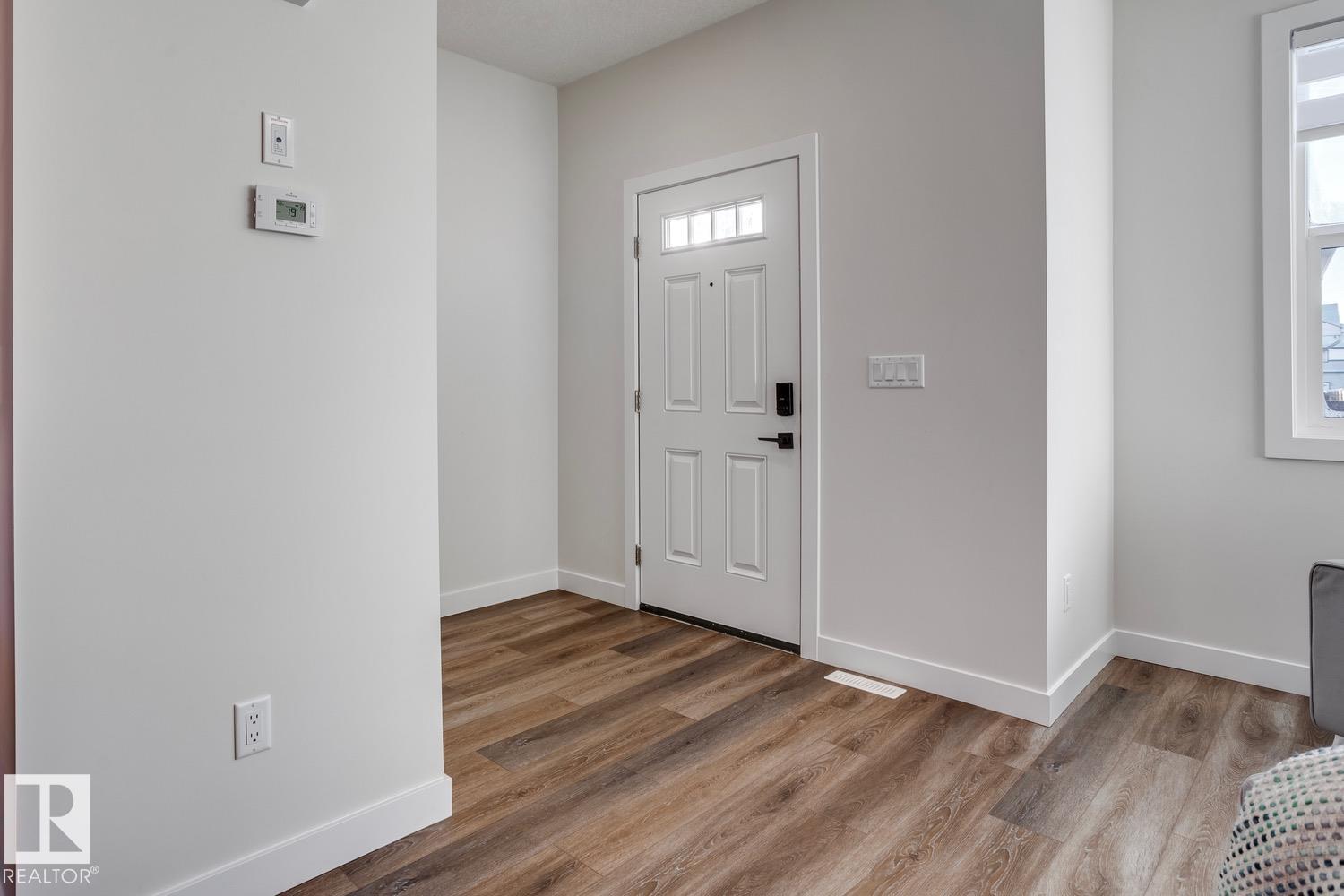 Photo 2 at 28 Hunter Place, Harvest Ridge, Spruce Grove