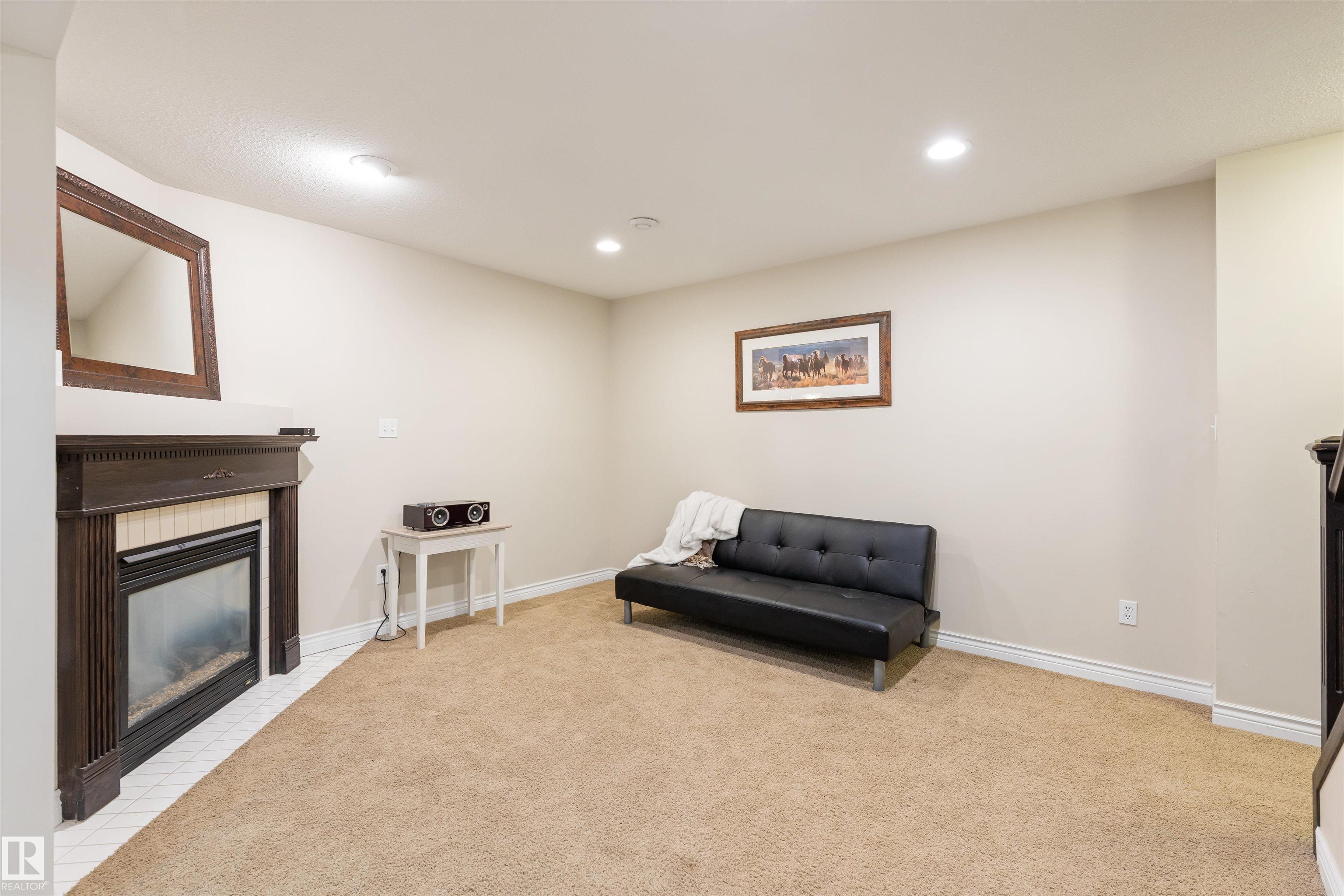 Photo 27 at 10416 99 Street, Morinville