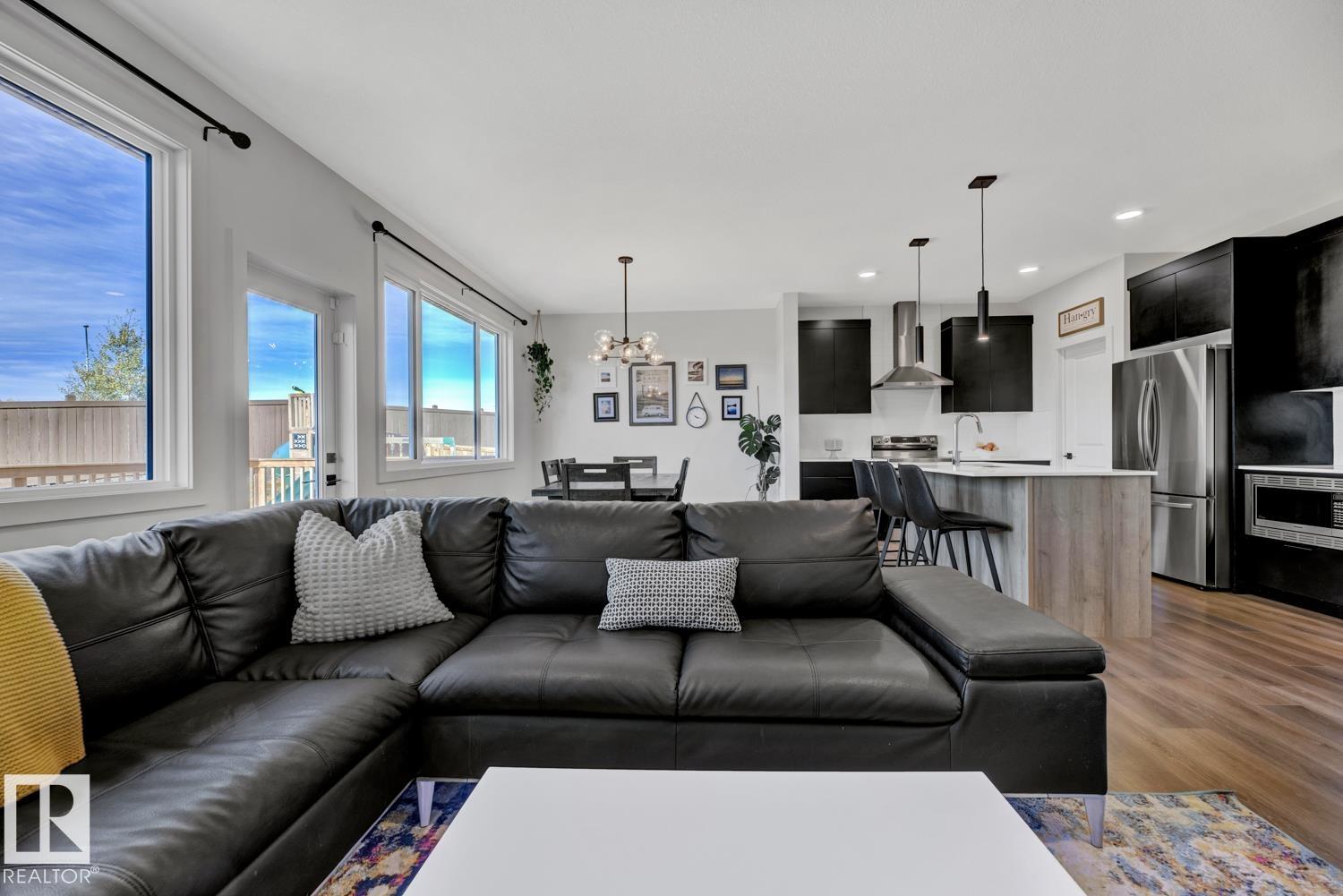 Photo 5 at 5 Elwyck Gate, Fenwyck, Spruce Grove