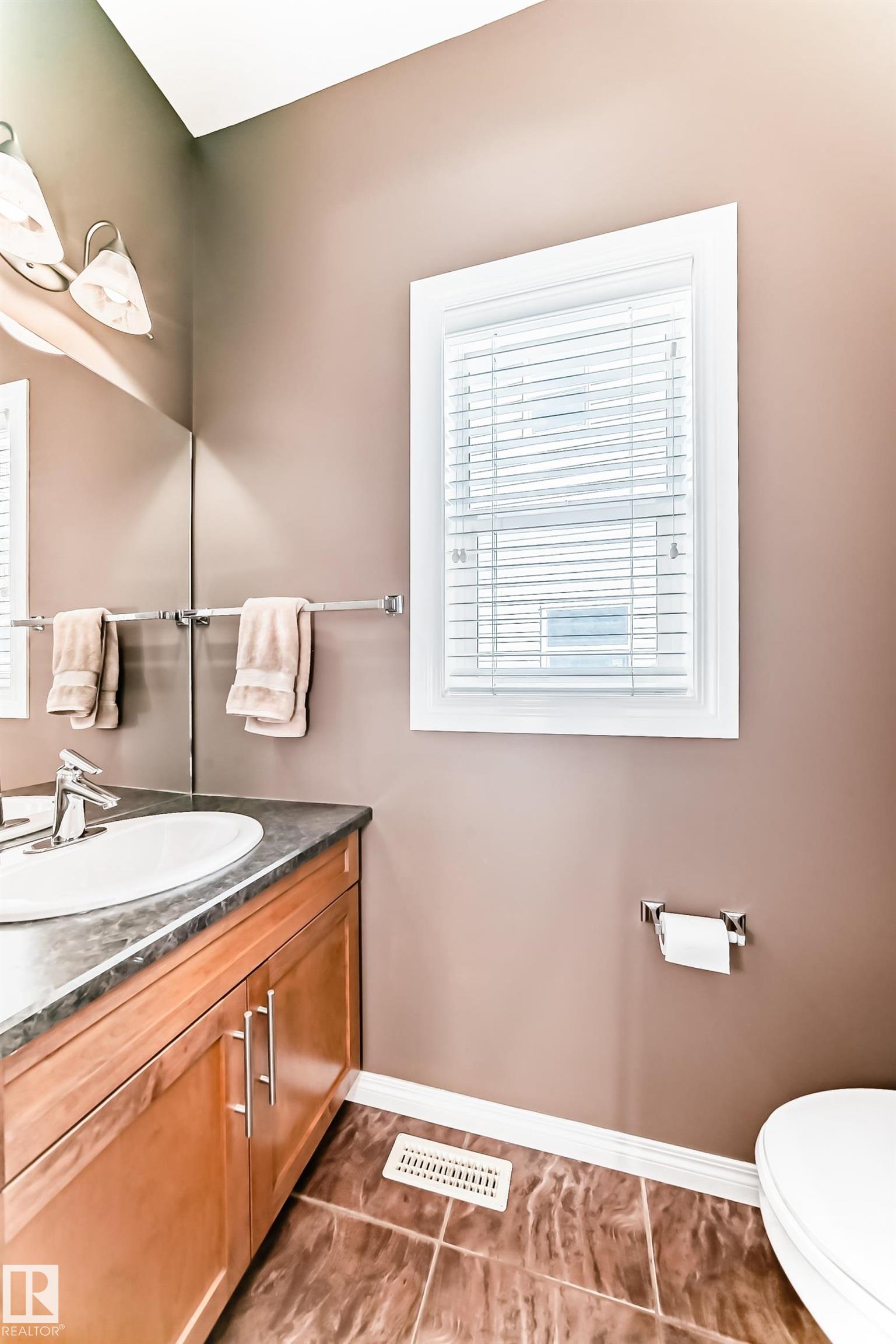 Photo 27 at 569 Stewart Crescent SW, Summerside, Edmonton