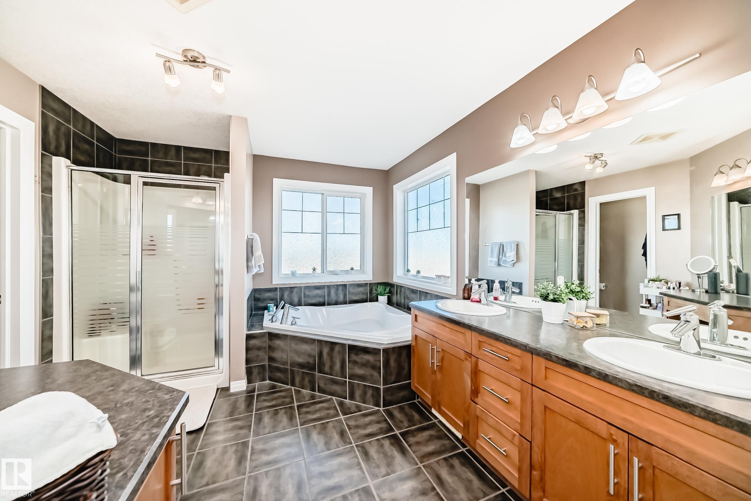 Photo 35 at 569 Stewart Crescent SW, Summerside, Edmonton