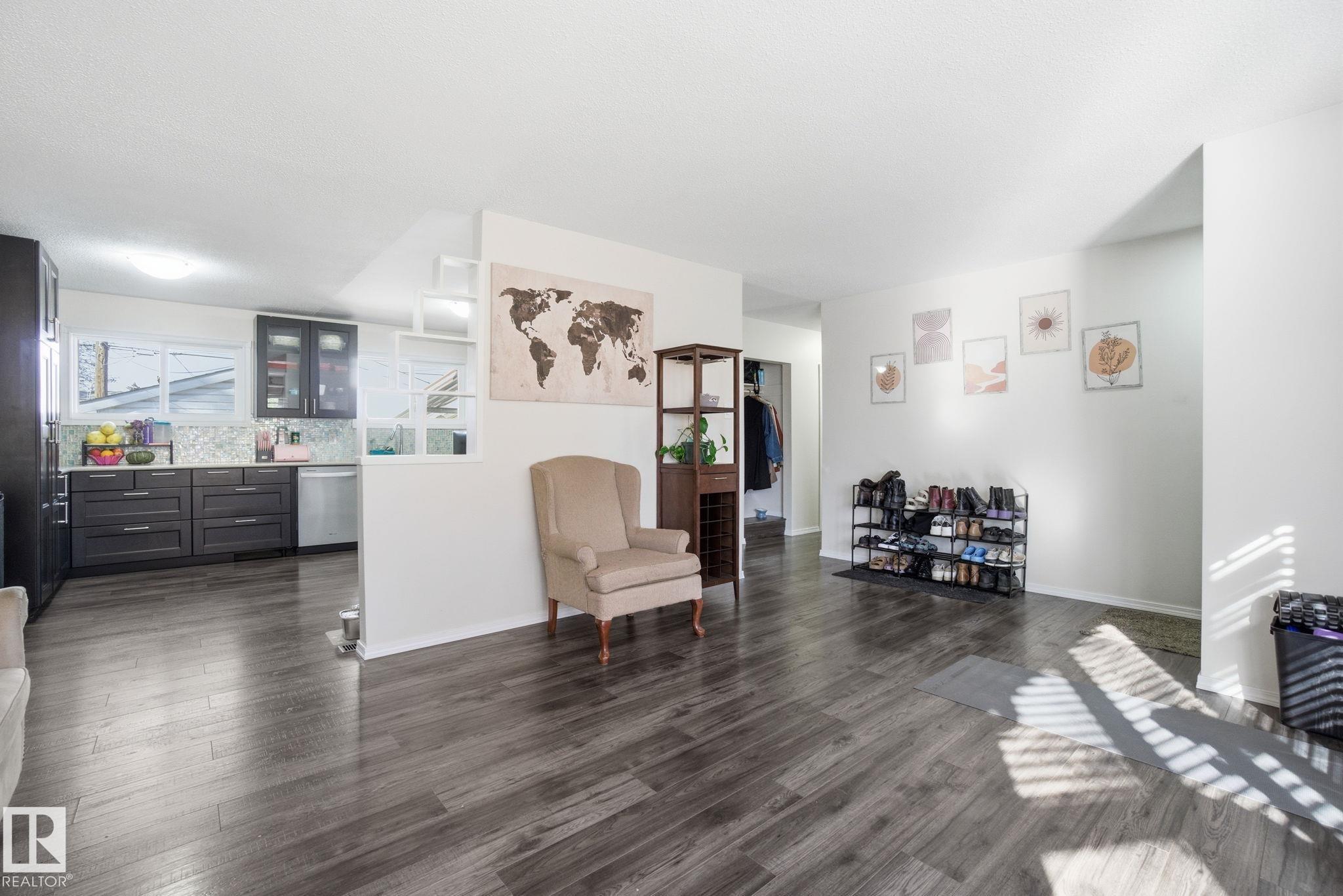 Picture for 16100 88 AV NW