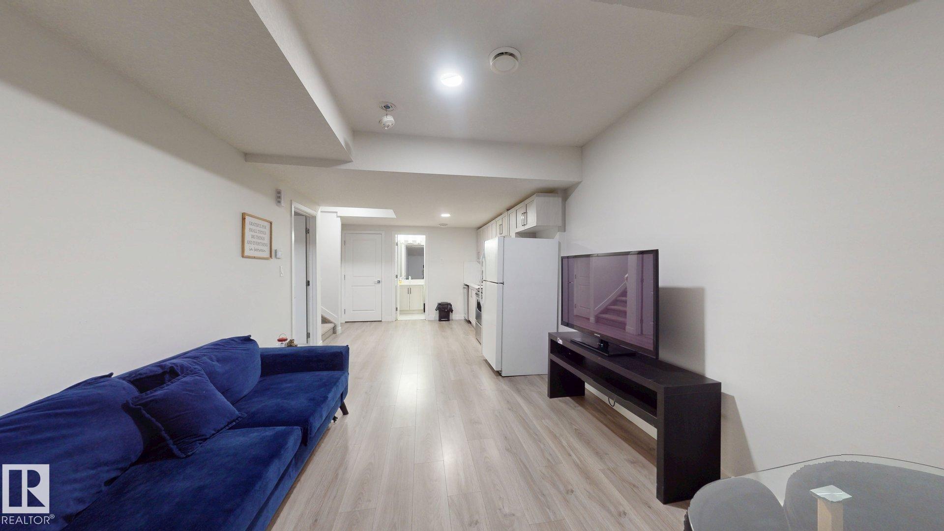 Photo 31 at 20019 31 Avenue NW, The Uplands, Edmonton