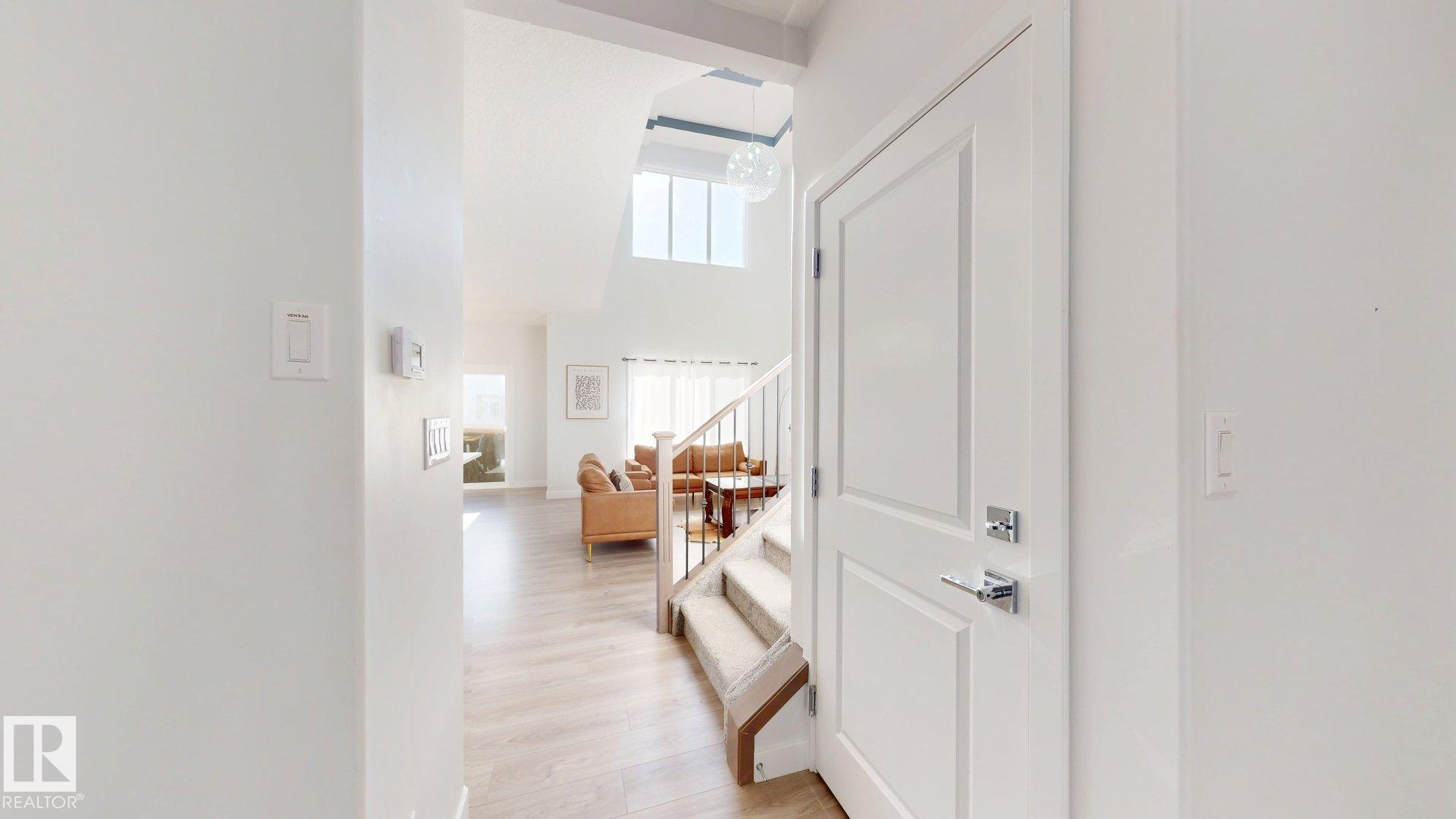 Photo 5 at 20019 31 Avenue NW, The Uplands, Edmonton