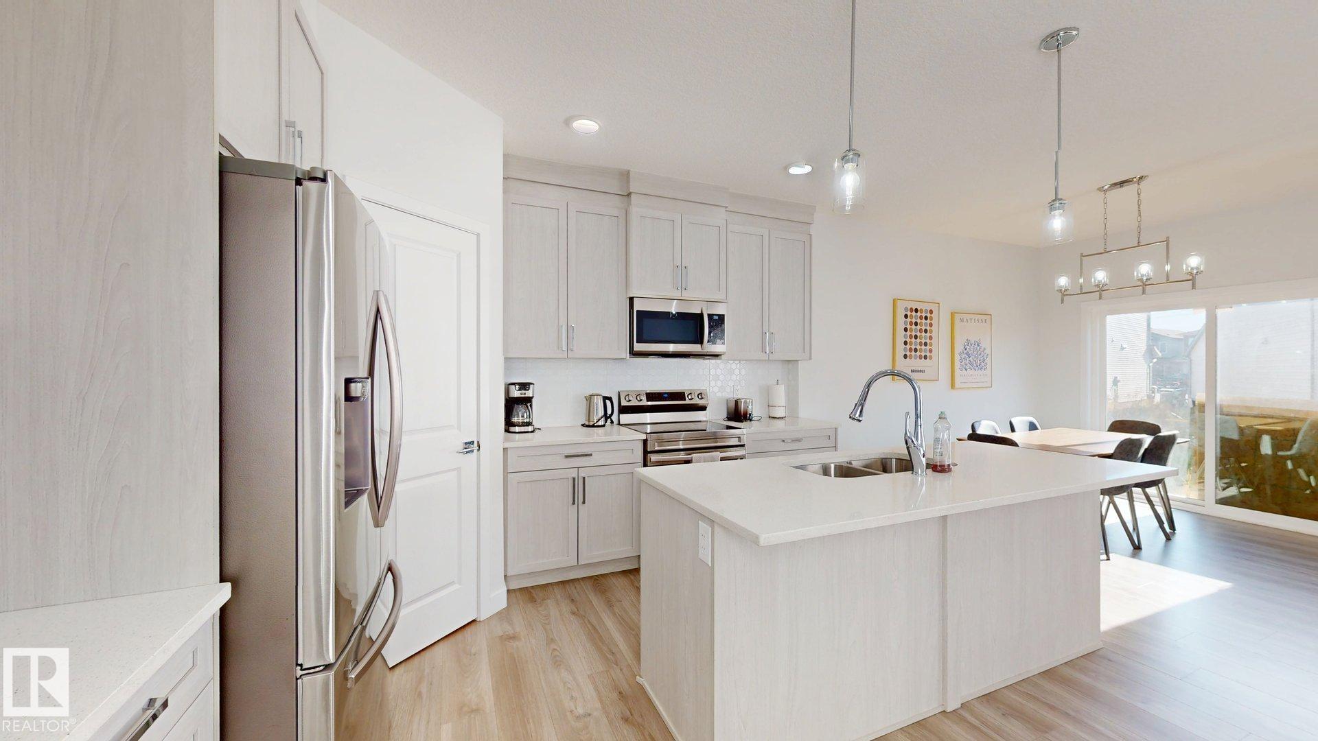 Photo 6 at 20019 31 Avenue NW, The Uplands, Edmonton