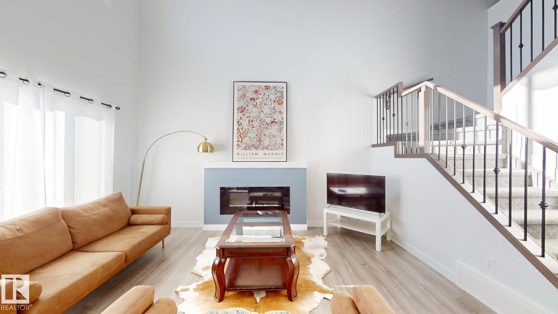 Photo 8 at 20019 31 Avenue NW, The Uplands, Edmonton