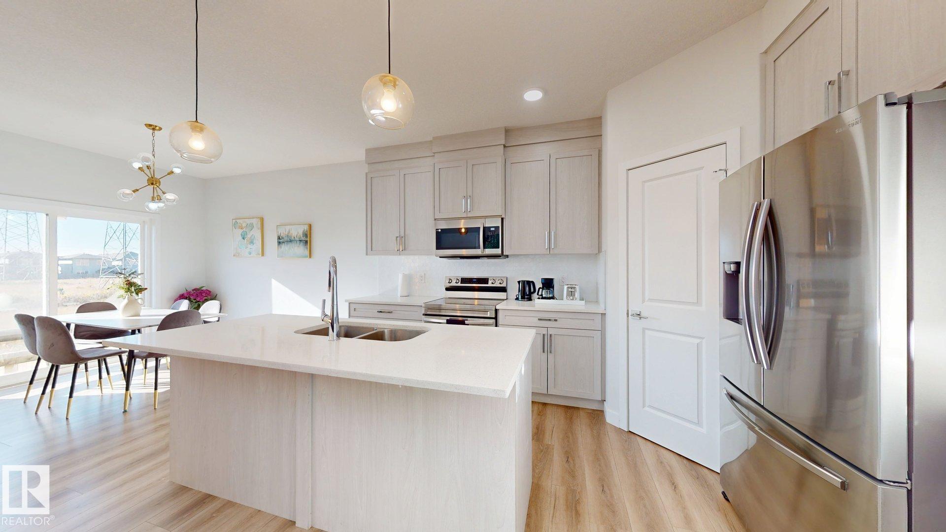 Photo 7 at 3027 200 Street NW, The Uplands, Edmonton