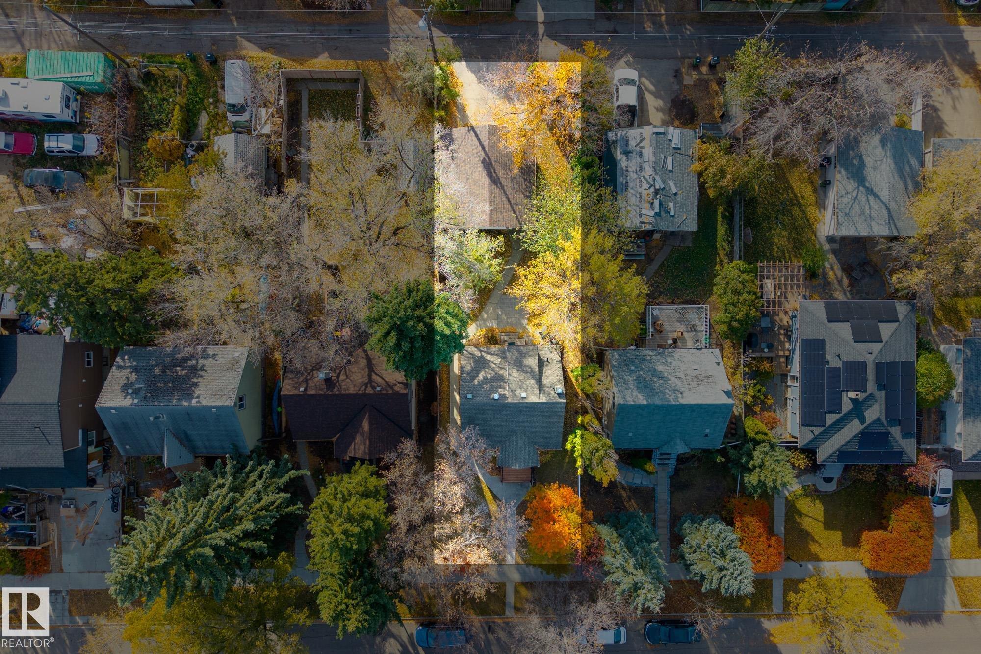 Photo 13 at 10915 67 Avenue NW, Parkallen, Edmonton