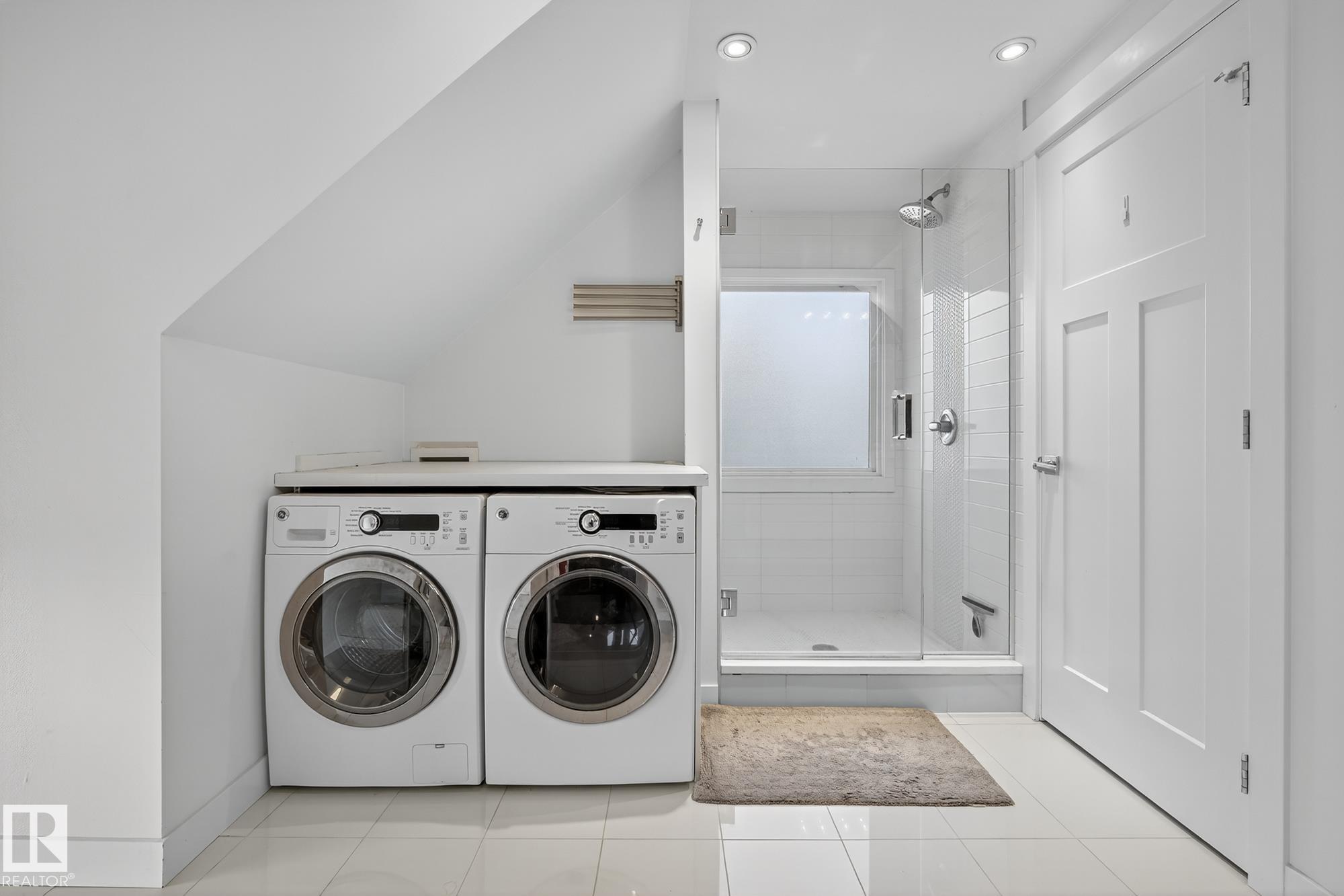 Photo 31 at 10915 67 Avenue NW, Parkallen, Edmonton