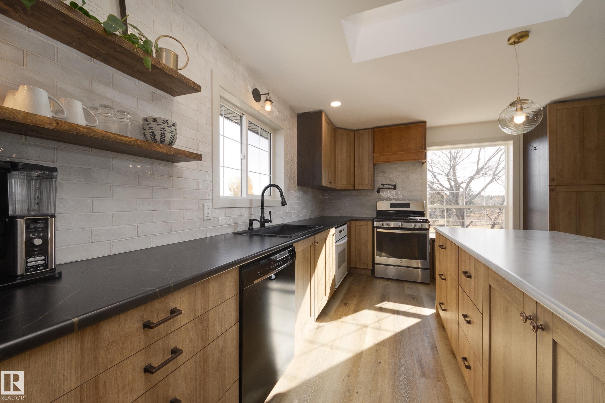 Photo 17 at 11 - 51121 Rge Road 270, Devonshire Meadows, Rural Parkland County