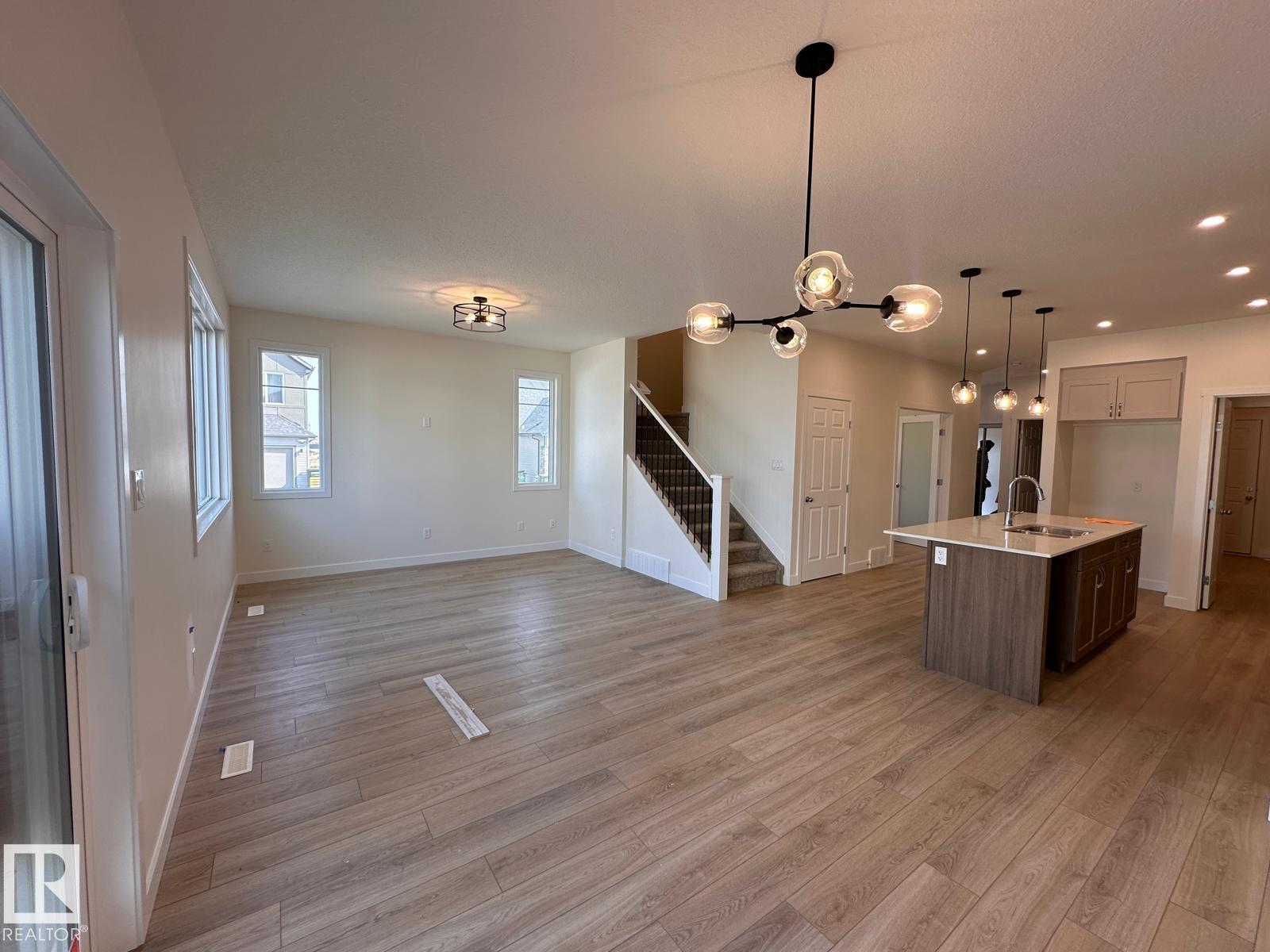 Picture for 6304 KING WD SW