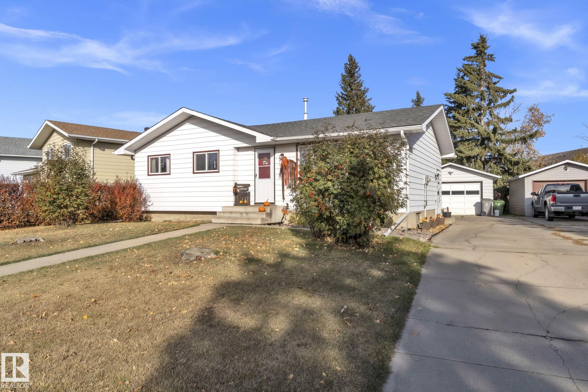 Photo 2 at 10606 97 Avenue, Morinville