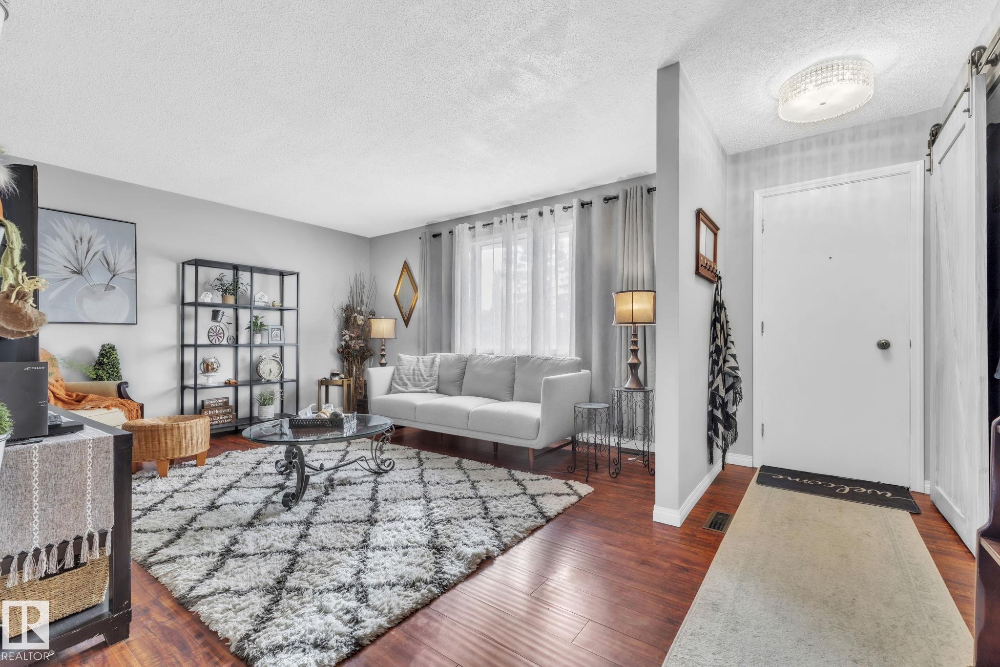 Photo 6 at 10606 97 Avenue, Morinville