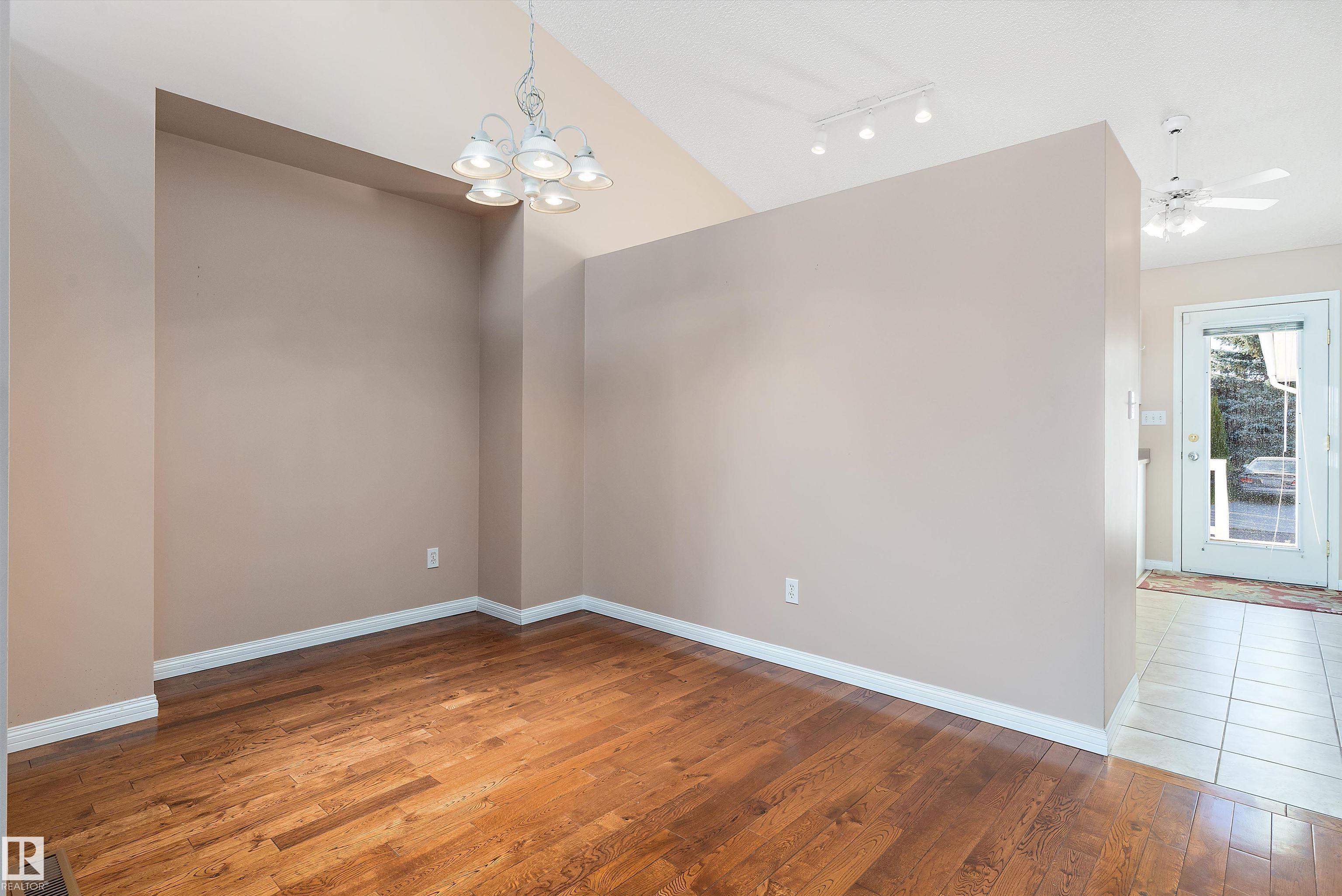 Photo 10 at 15028 128 Street NW, Cumberland, Edmonton