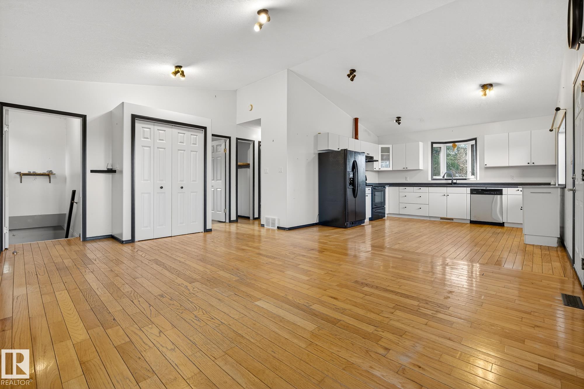 Photo 21 at 11 6020 Twp 534, Lake Isle, Rural Parkland County