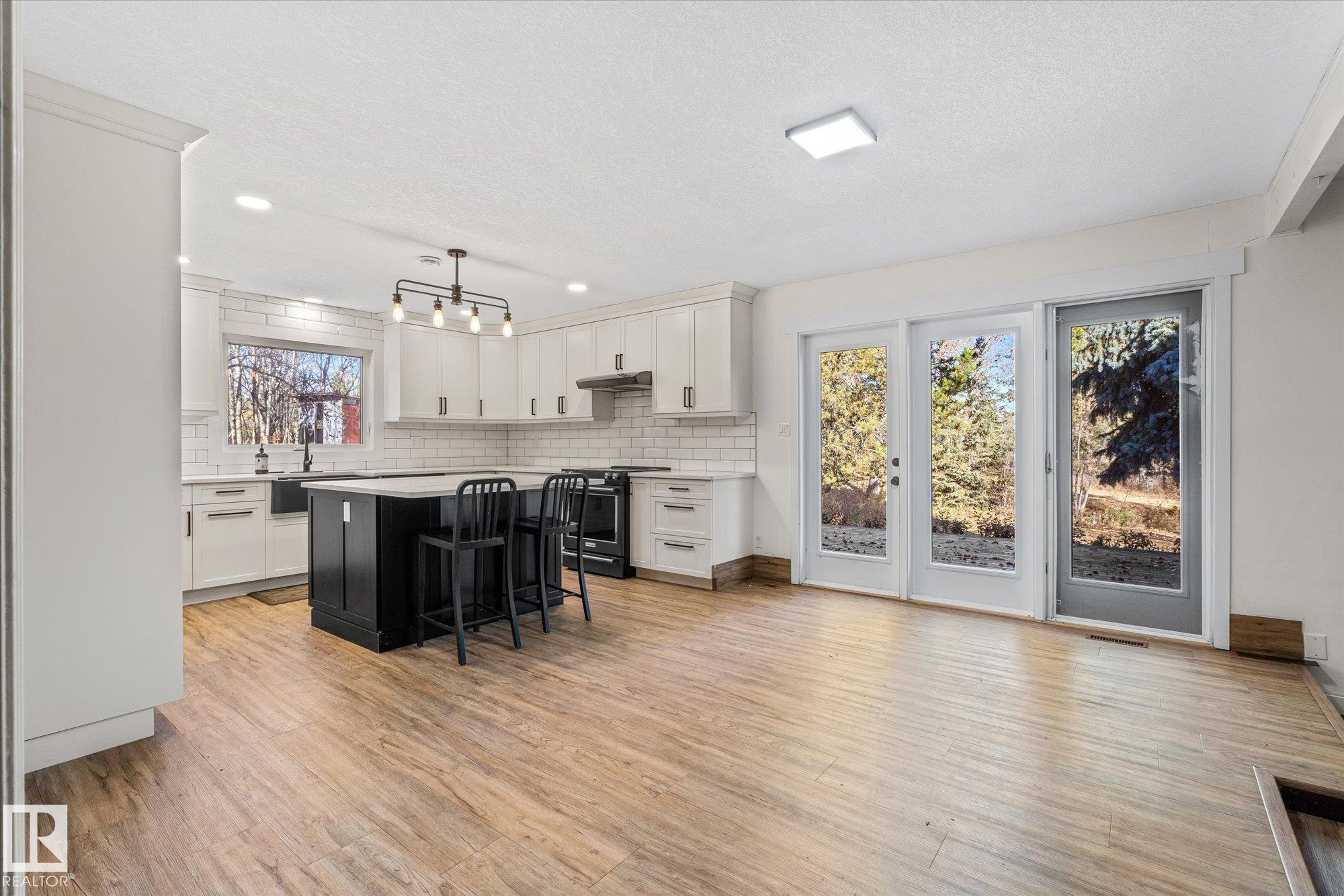 Photo 17 at 12 - 27420 Twp Road 540, Grandmuir Estates, Rural Parkland County