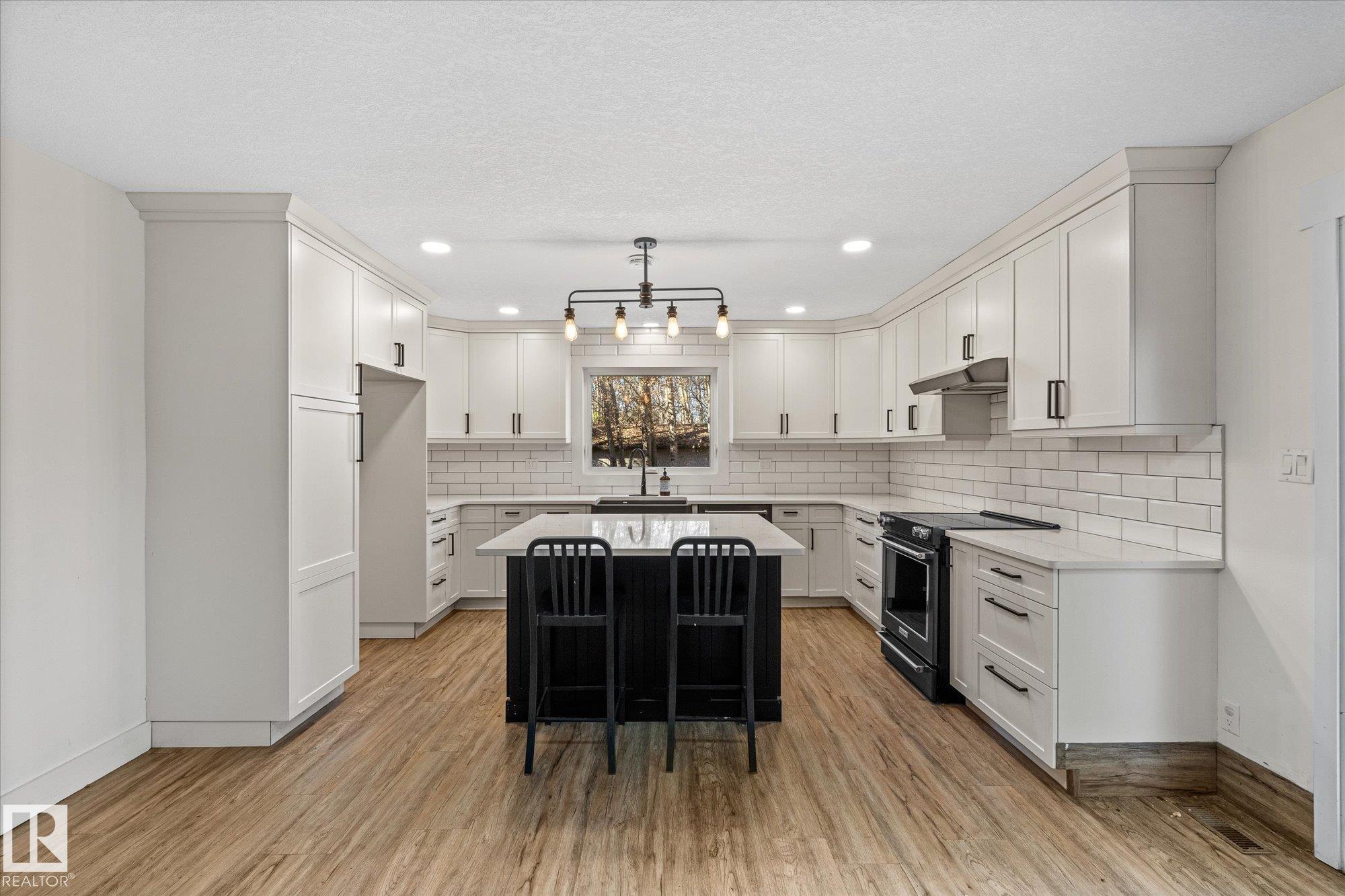 Photo 20 at 12 - 27420 Twp Road 540, Grandmuir Estates, Rural Parkland County