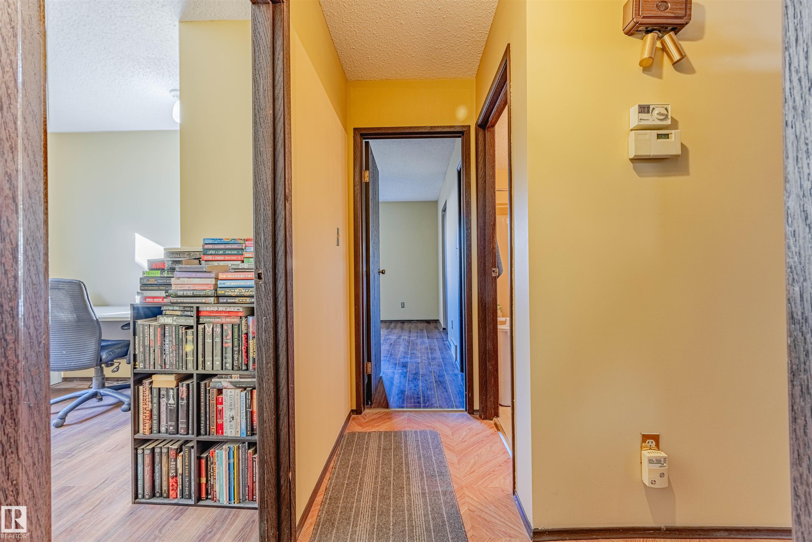 Photo 17 at 3924 55 Street NW, Greenview, Edmonton