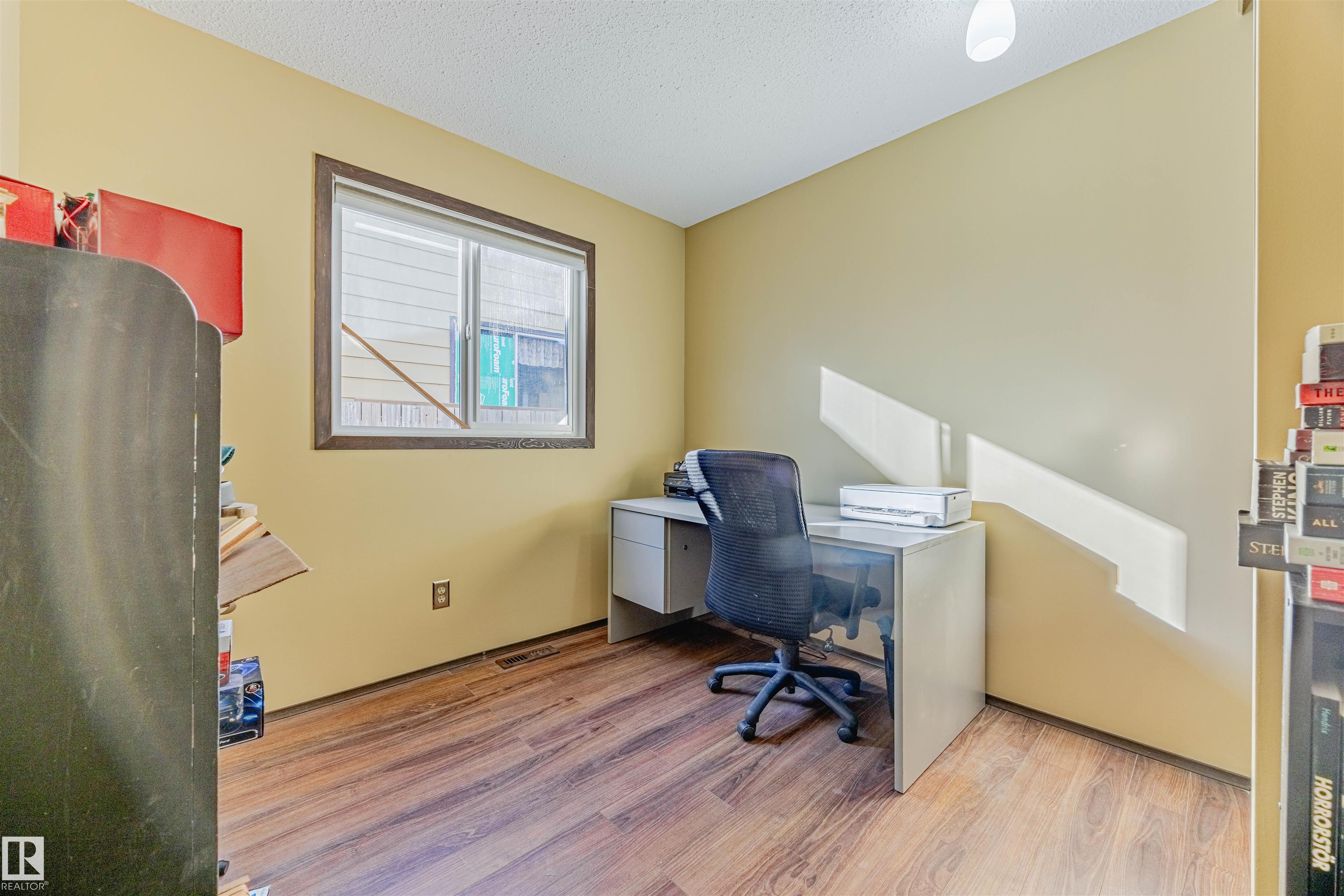 Photo 18 at 3924 55 Street NW, Greenview, Edmonton