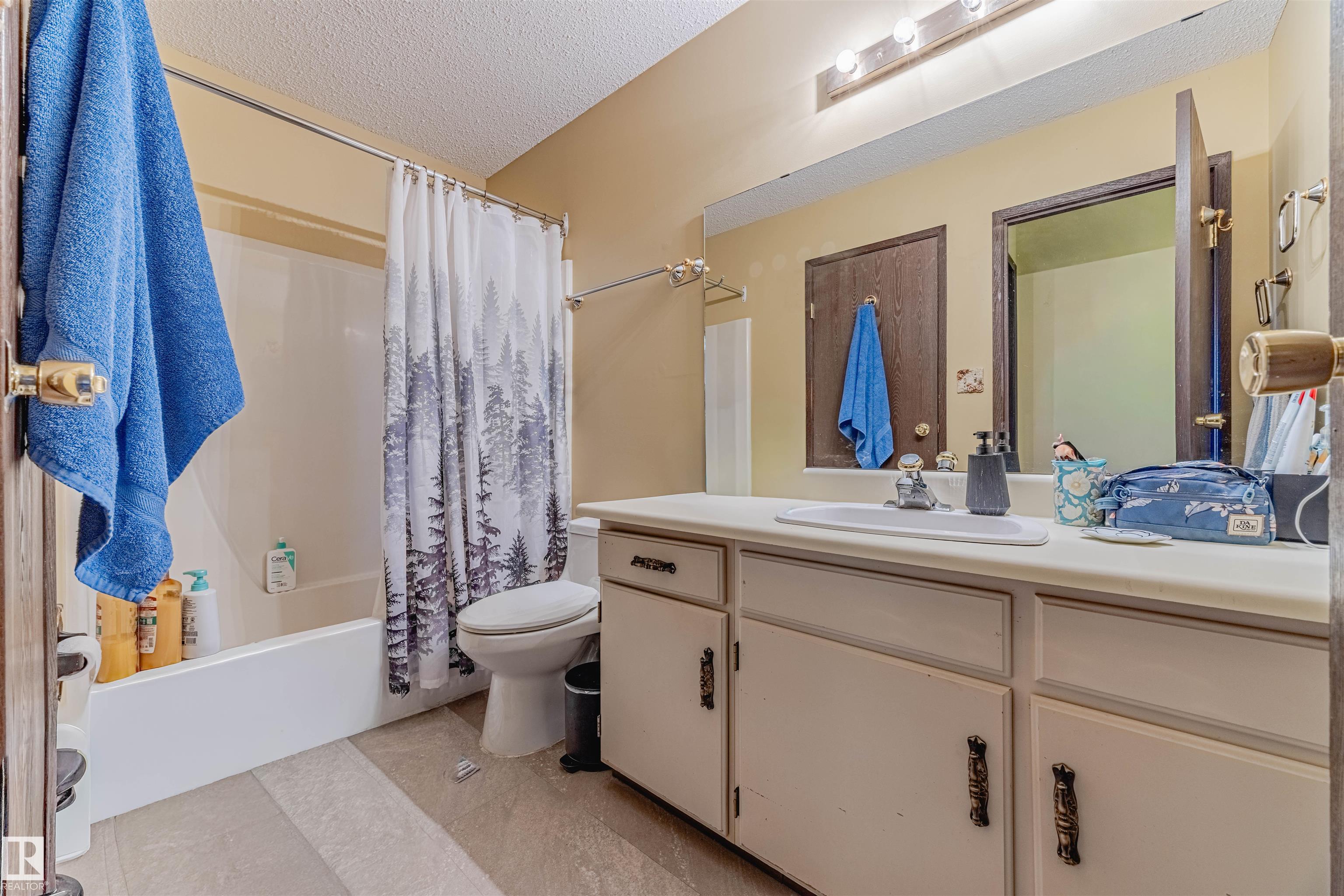 Photo 22 at 3924 55 Street NW, Greenview, Edmonton