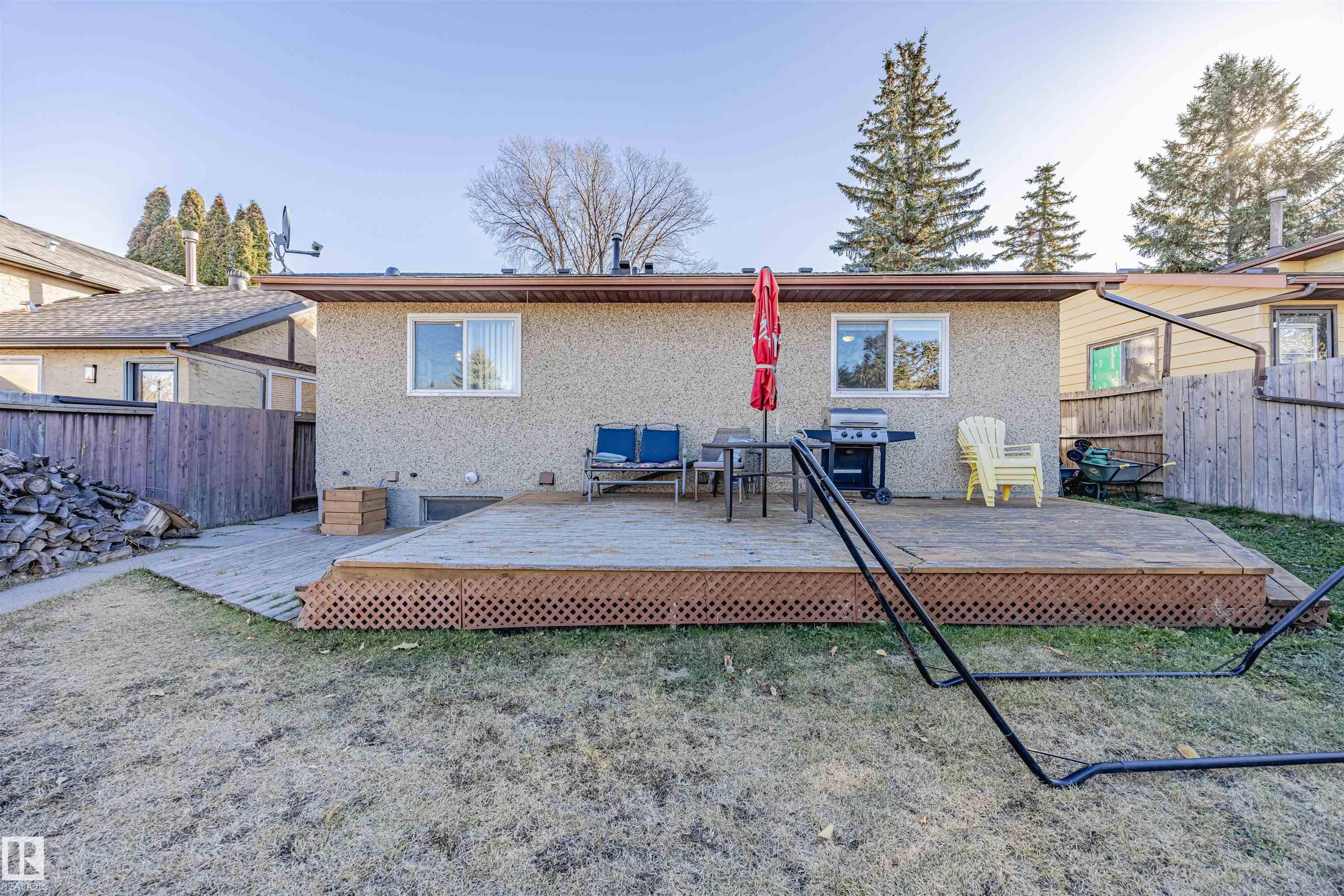 Photo 34 at 3924 55 Street NW, Greenview, Edmonton